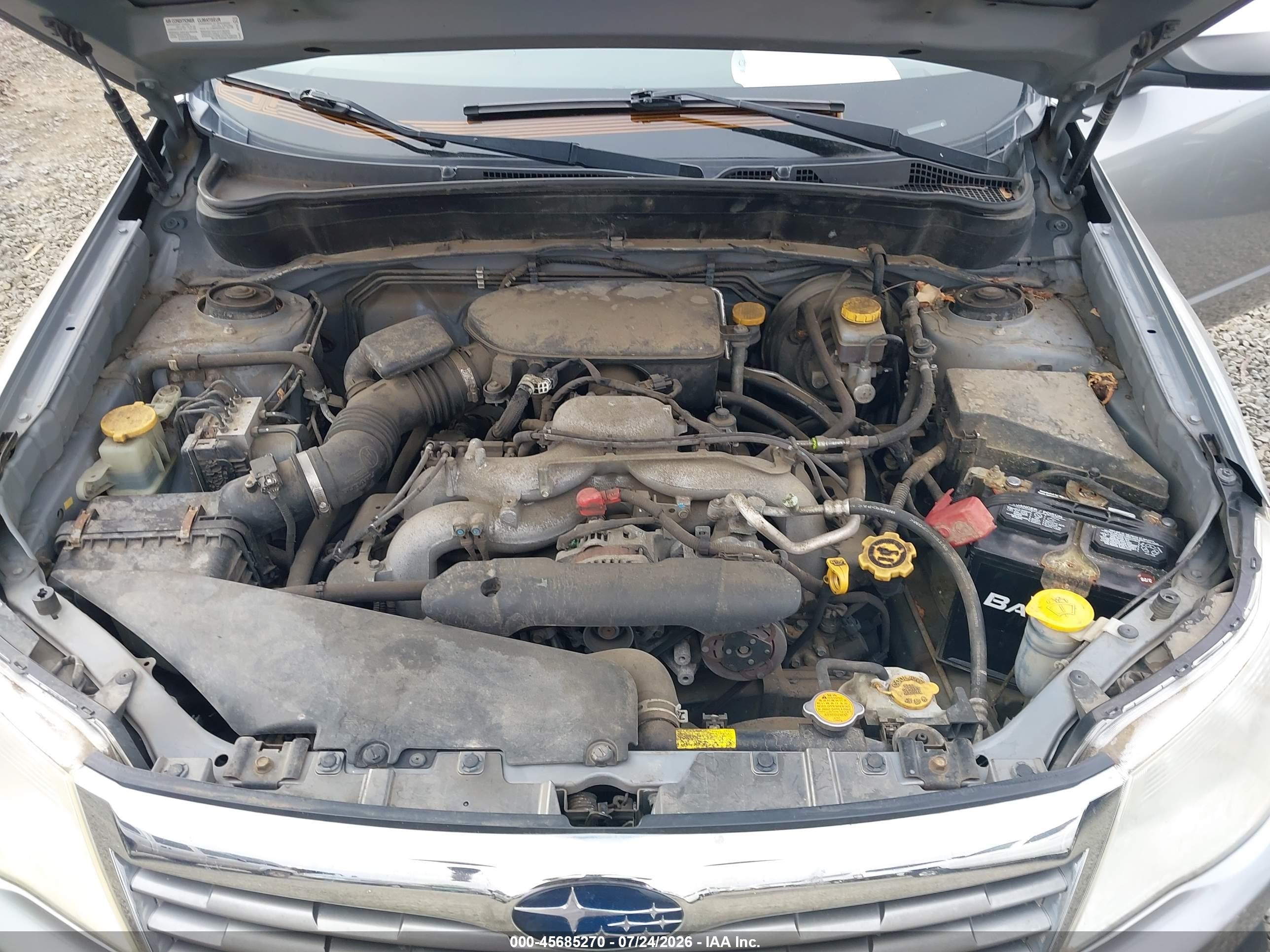 2010 Subaru Forester 2.5x Premium Silver vin: JF2SH6CC4AG801969