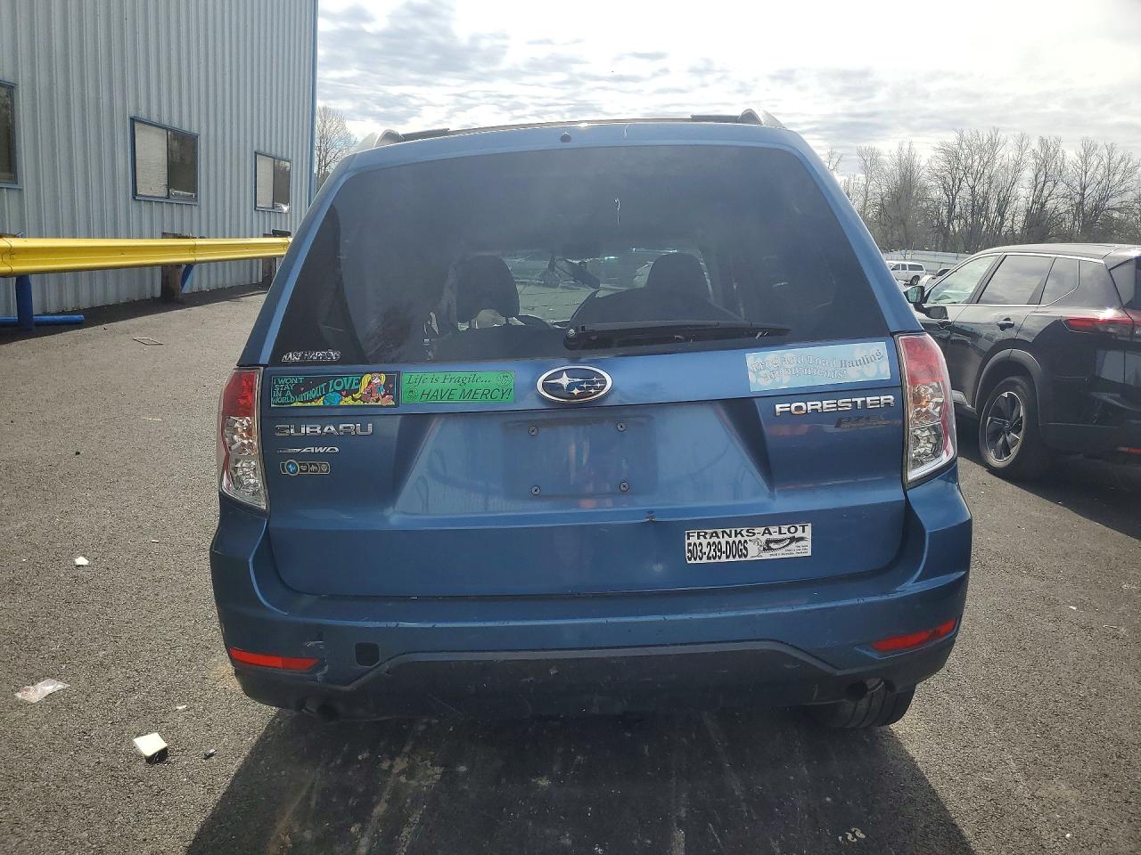 2010 Subaru Forester 2.5x Premium Blue vin: JF2SH6CC4AH714437