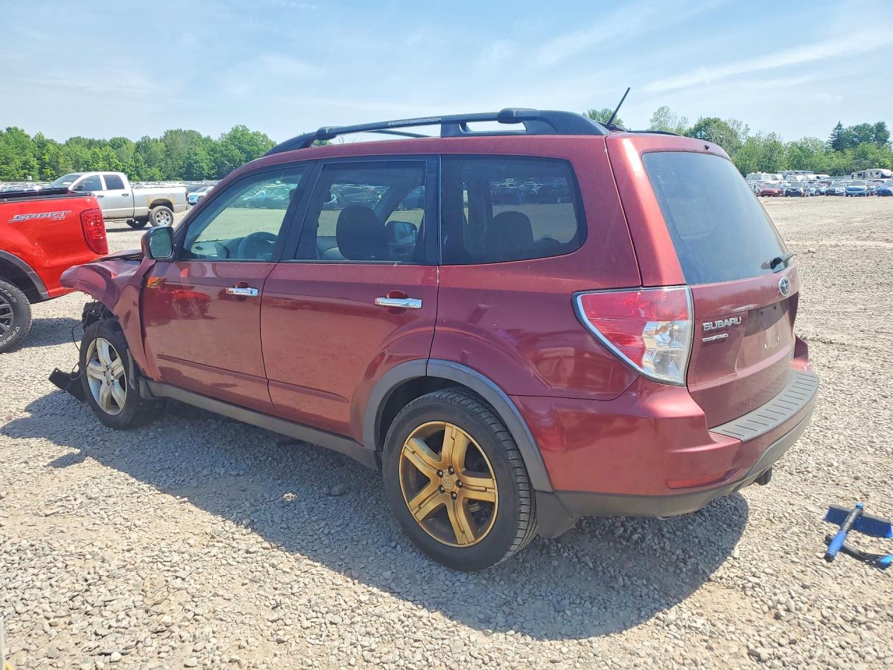 2010 Subaru Forester 2.5x Premium Burgundy vin: JF2SH6CC4AH715135