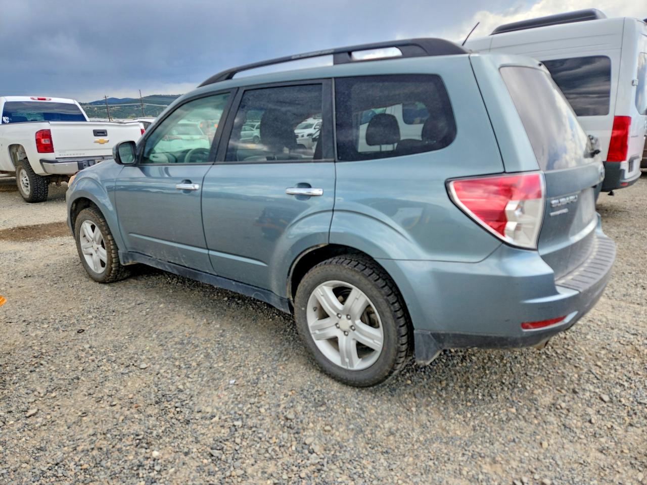 2010 Subaru Forester 2.5x Premium Teal vin: JF2SH6CC4AH718651
