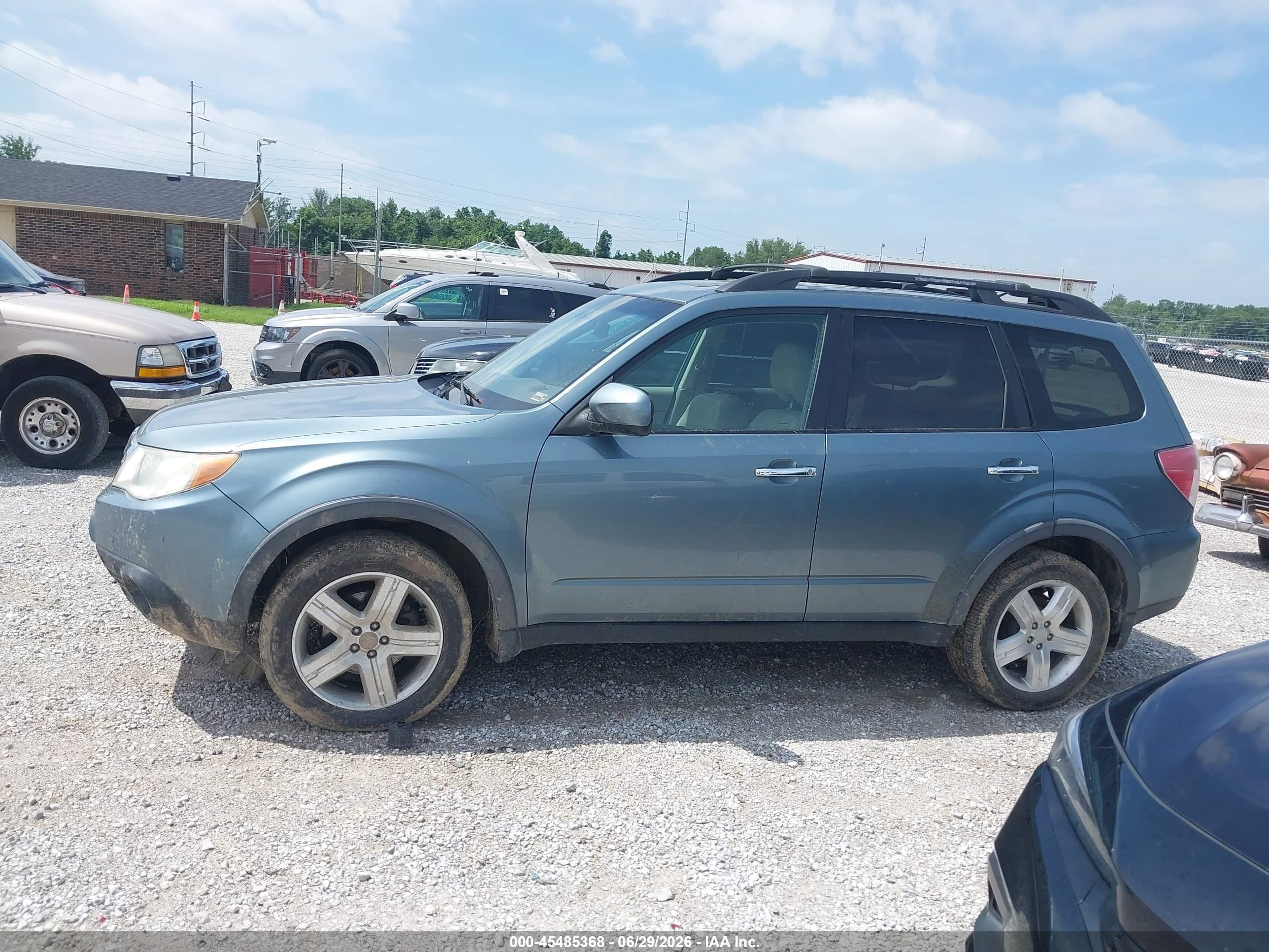 2010 Subaru Forester 2.5x Premium Light Blue vin: JF2SH6CC4AH718729