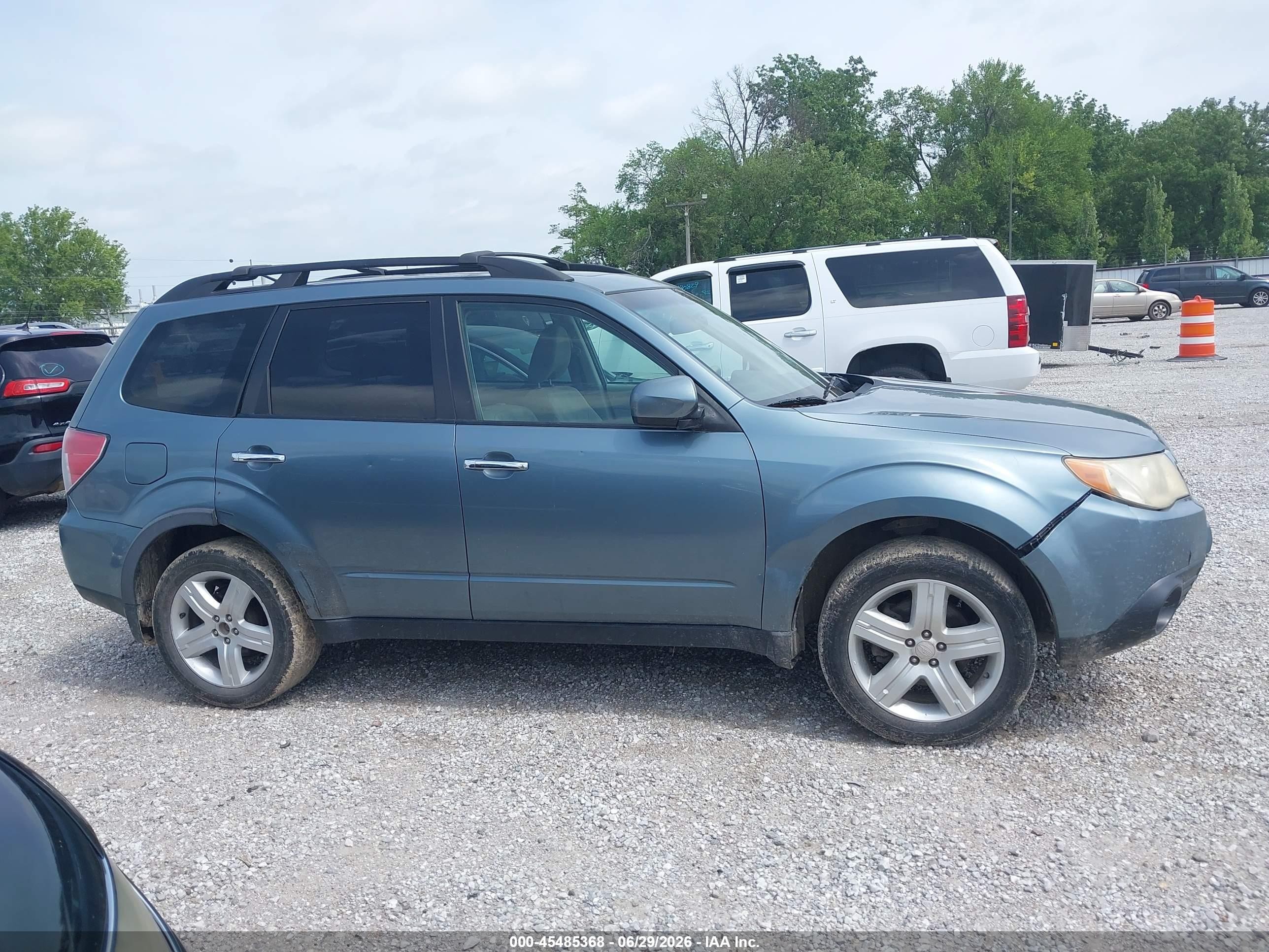 2010 Subaru Forester 2.5x Premium Light Blue vin: JF2SH6CC4AH718729