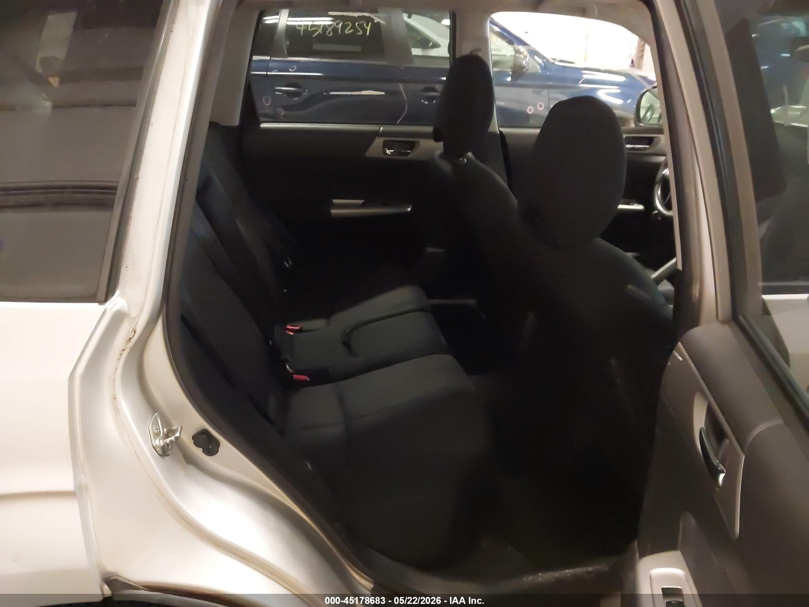 2010 Subaru Forester 2.5x Premium Silver vin: JF2SH6CC4AH742335