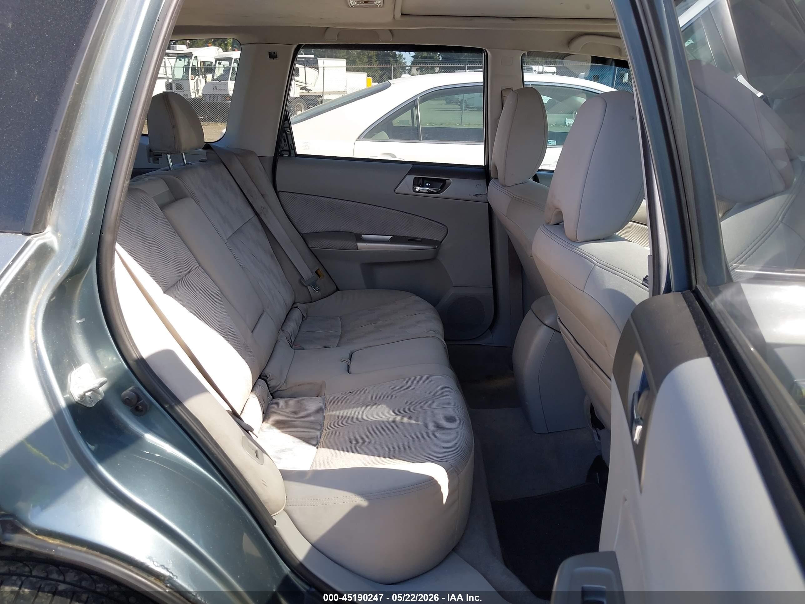 2010 Subaru Forester 2.5x Premium Бирюзовый vin: JF2SH6CC4AH750239