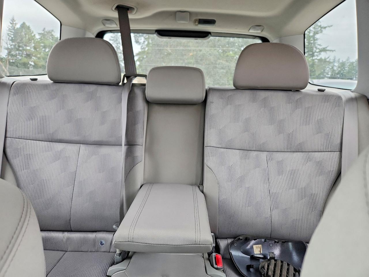 2010 Subaru Forester 2.5x Premium Серый vin: JF2SH6CC4AH759619