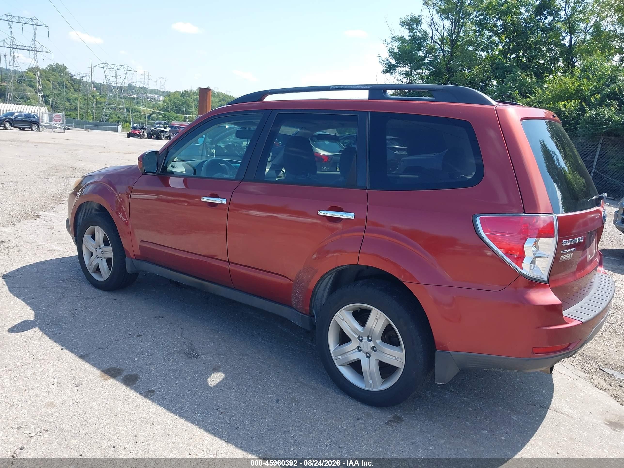 2010 Subaru Forester 2.5x Premium Burgundy vin: JF2SH6CC4AH765162