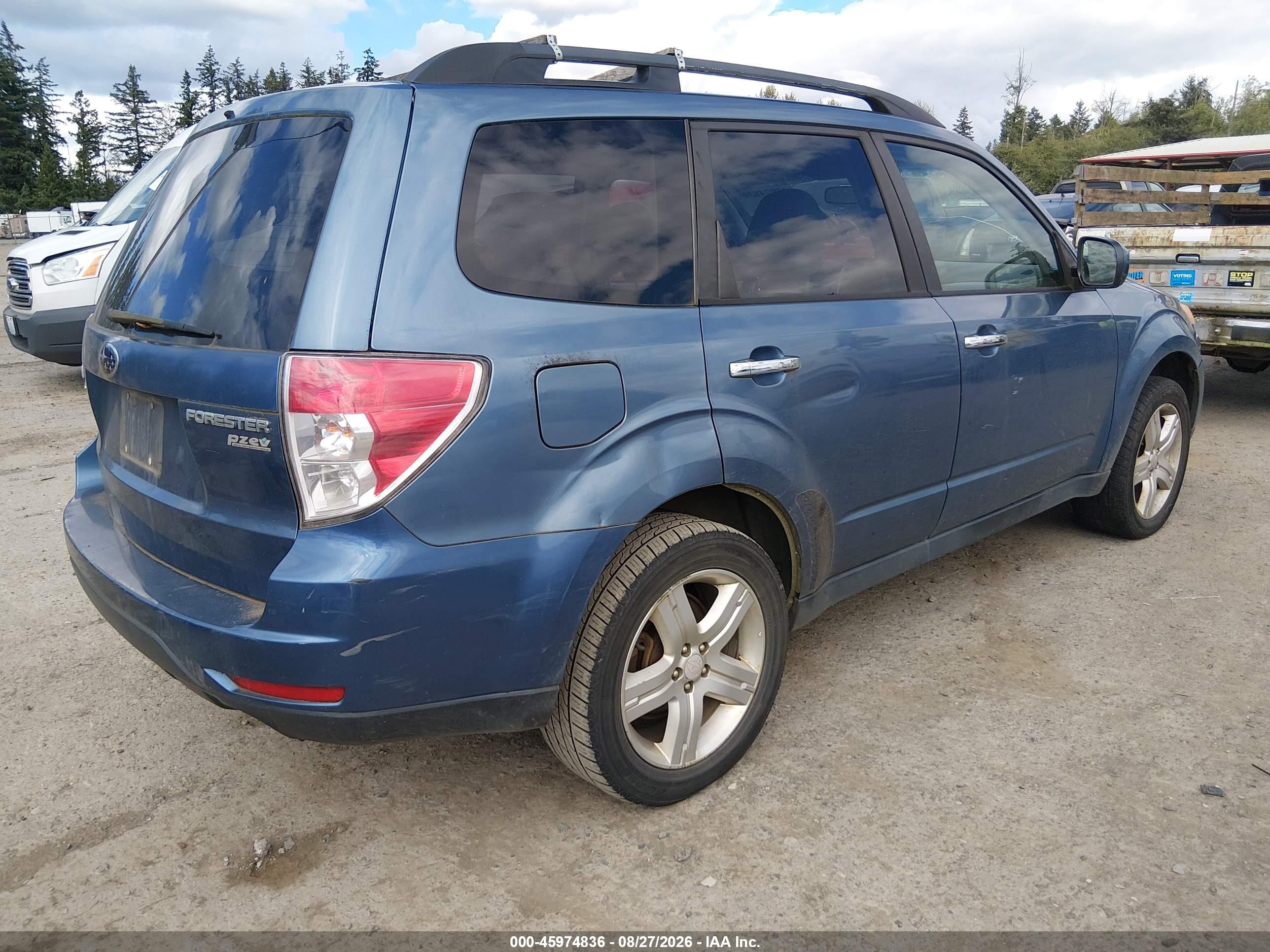 2010 Subaru Forester 2.5x Premium Blue vin: JF2SH6CC4AH785900