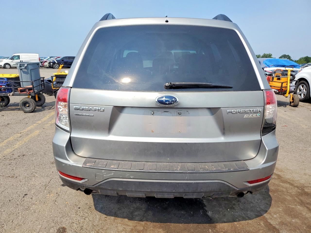 2010 Subaru Forester 2.5x Premium Silver vin: JF2SH6CC4AH804011