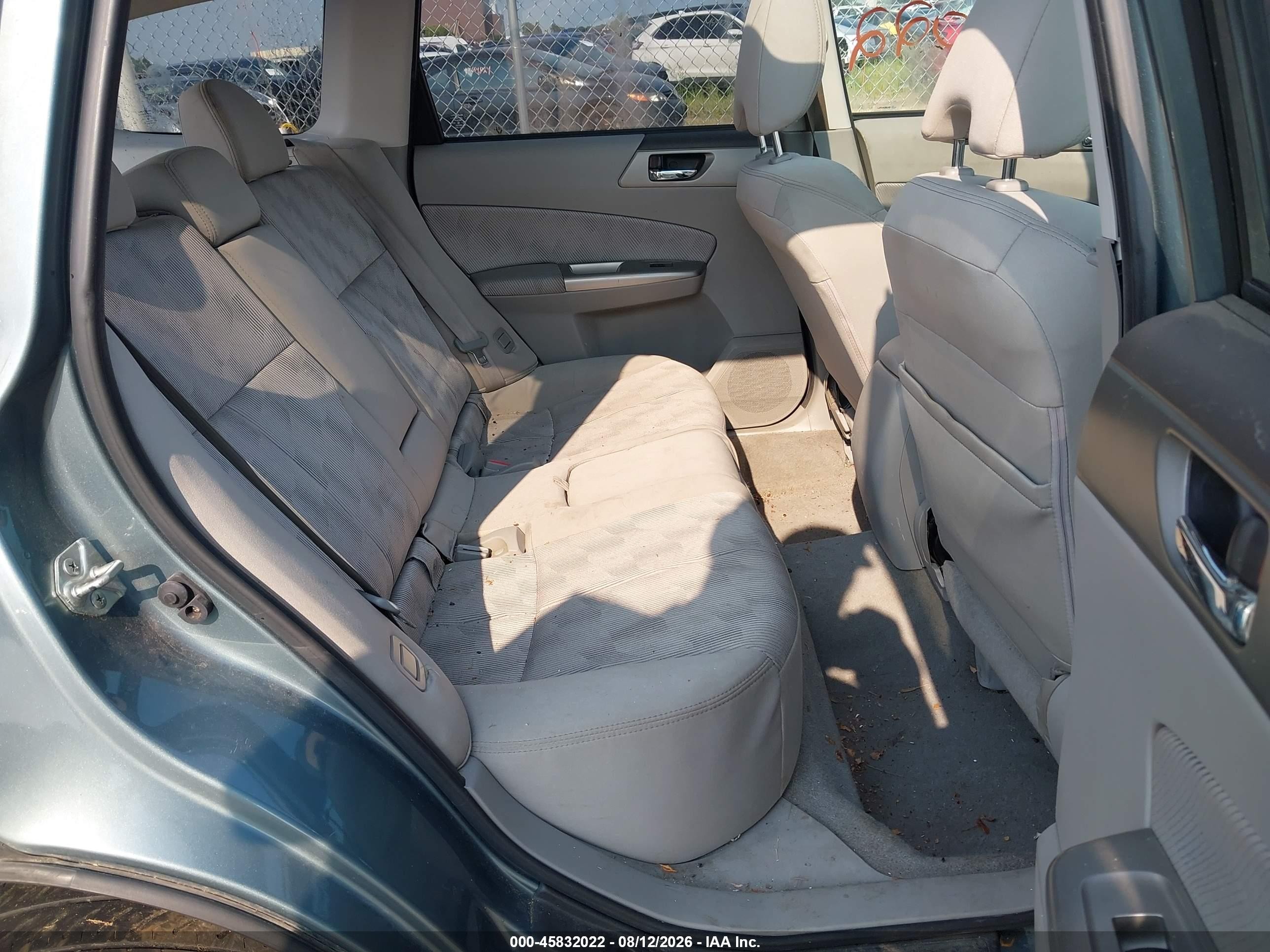 2010 Subaru Forester 2.5x Premium Синий vin: JF2SH6CC4AH900060