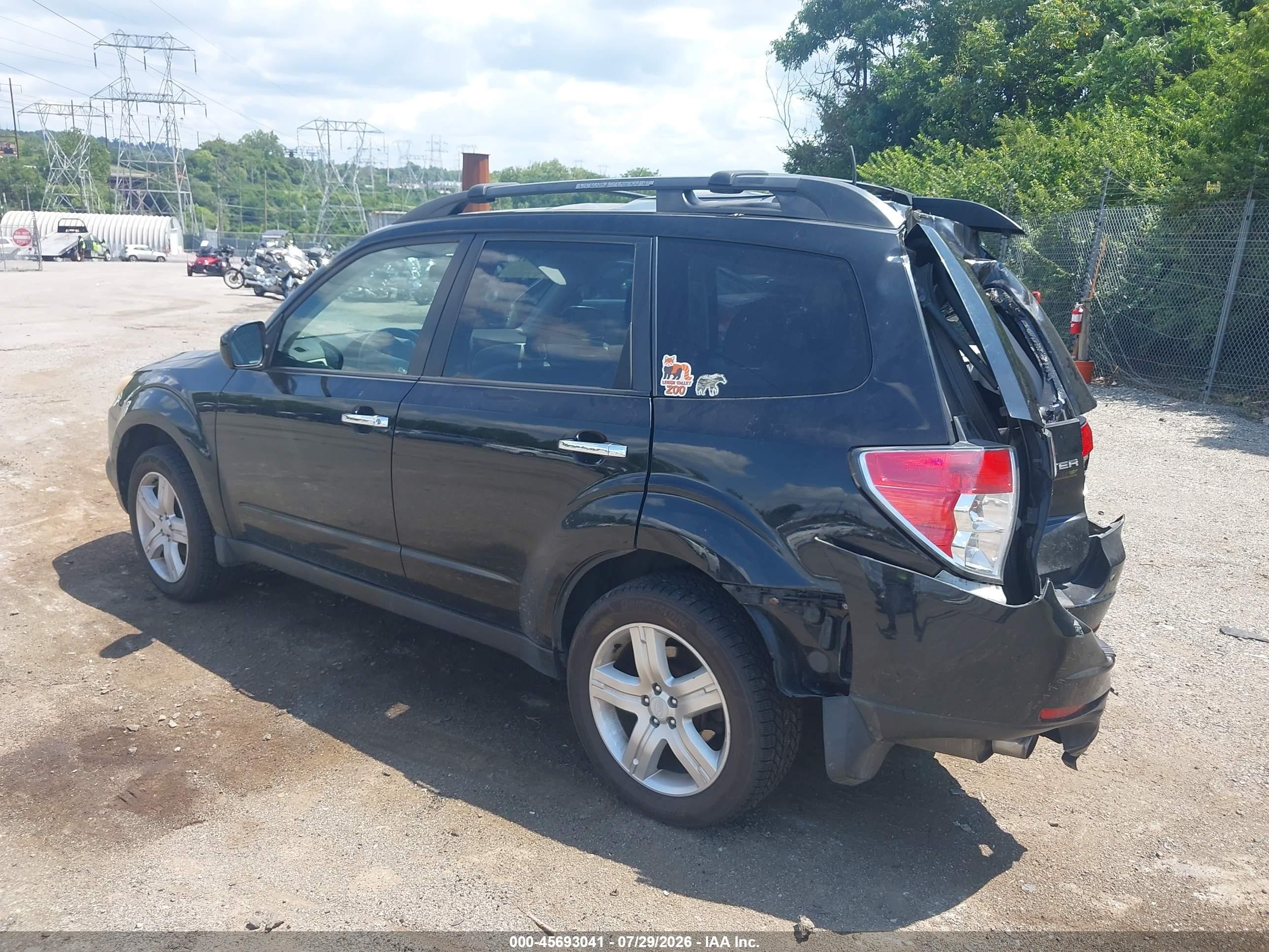 2010 Subaru Forester 2.5x Premium Black vin: JF2SH6CC5AH700899