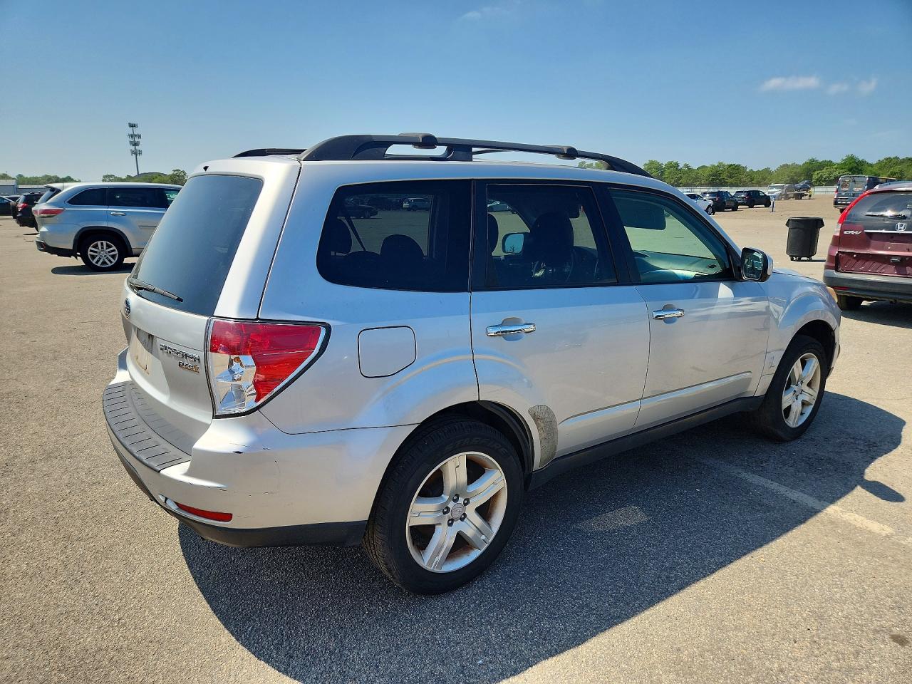 2010 Subaru Ascent Touring W/7-p Silver vin: JF2SH6CC5AH703480