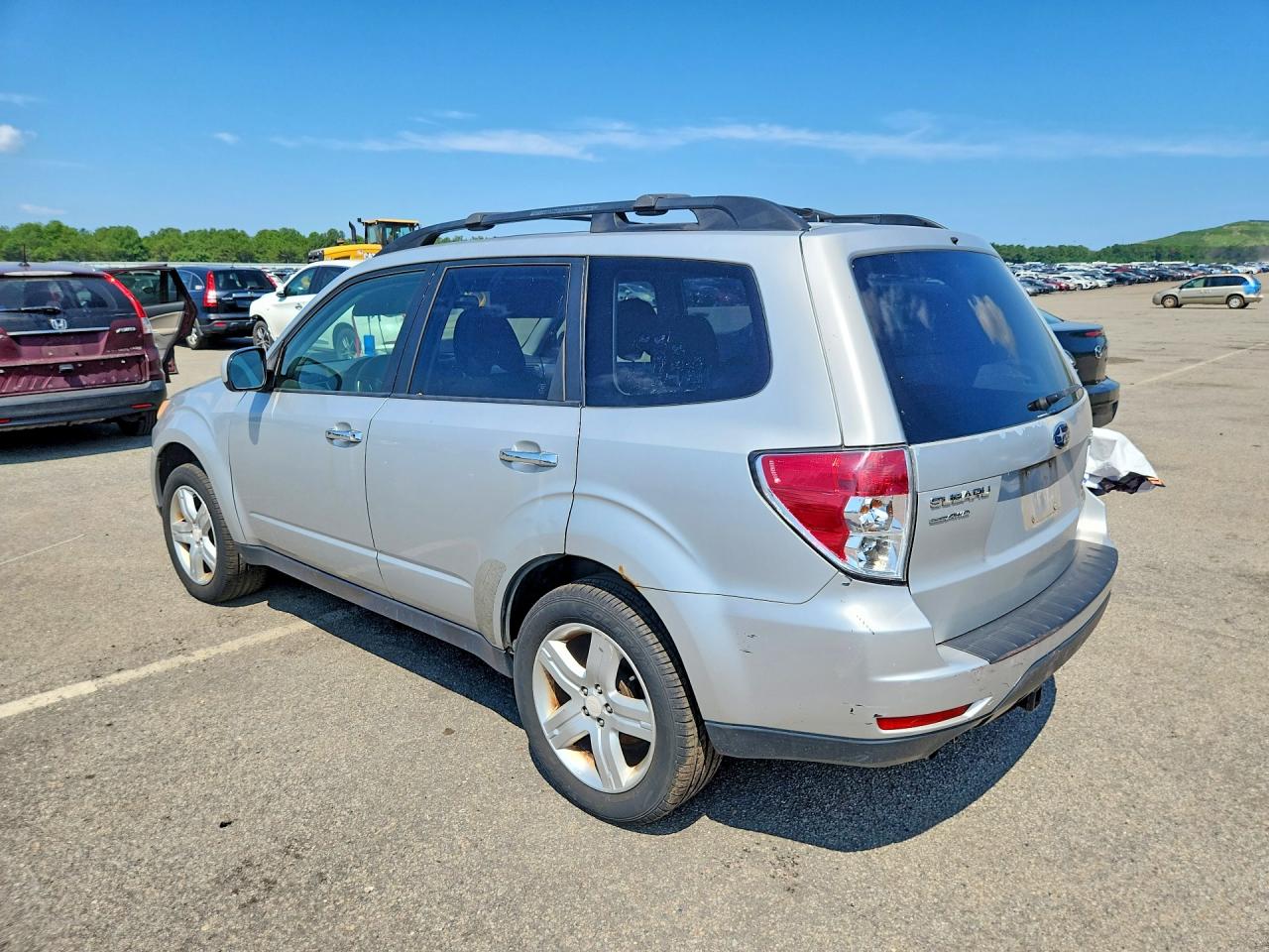 2010 Subaru Ascent Touring W/7-p Silver vin: JF2SH6CC5AH703480