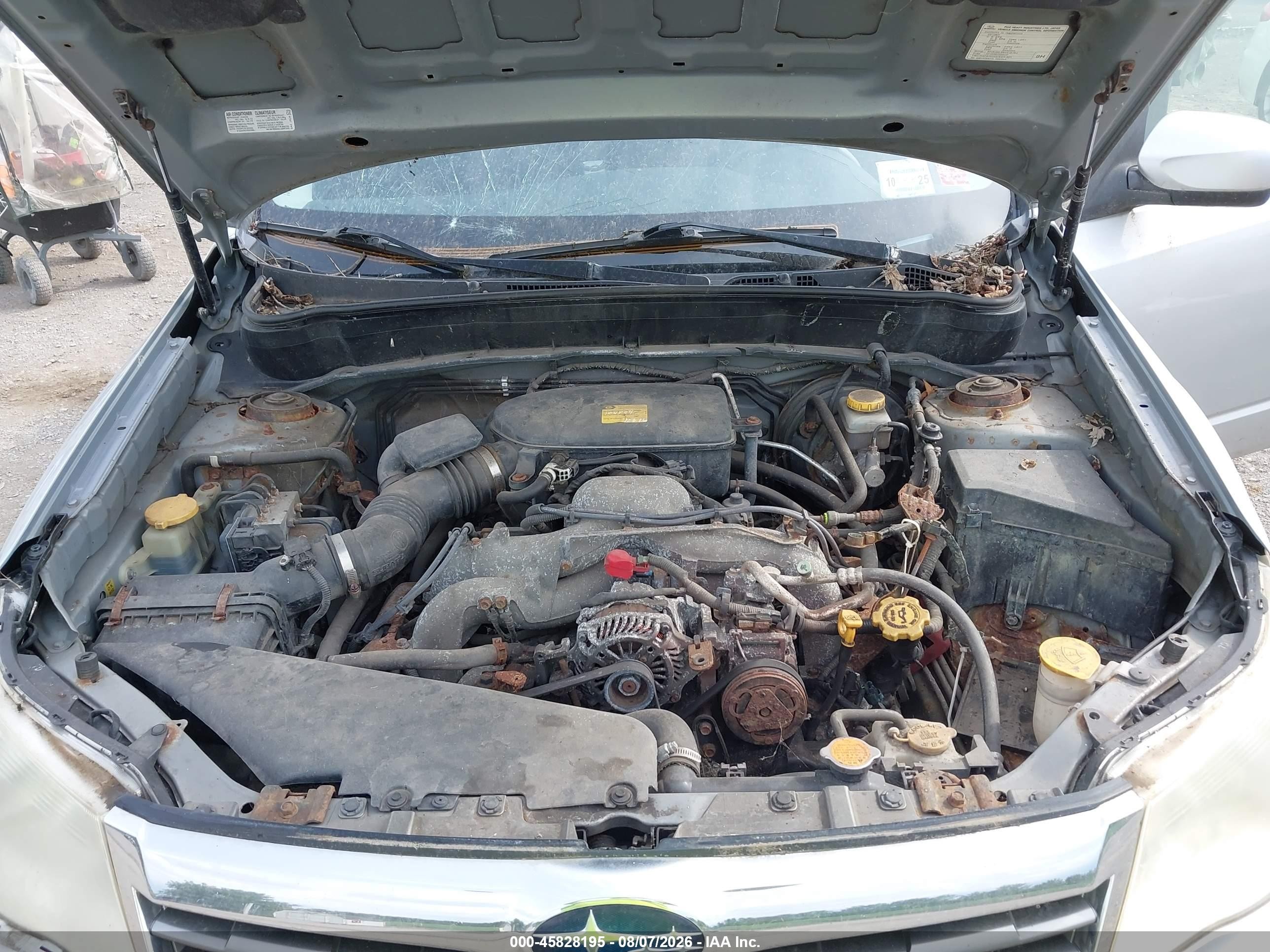 2010 Subaru Forester 2.5x Premium Silver vin: JF2SH6CC5AH719078