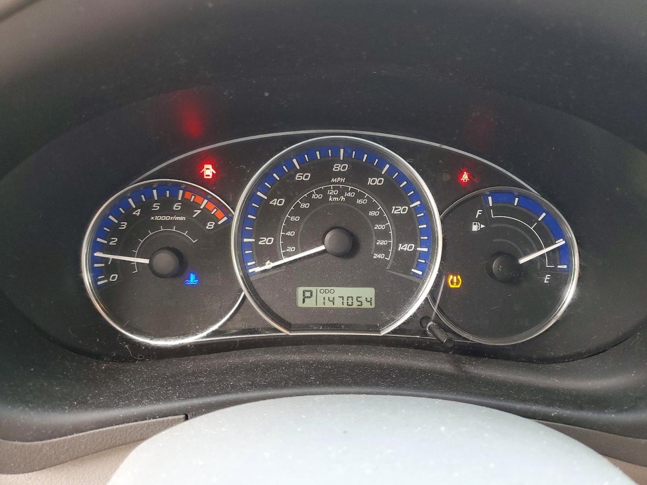 2010 Subaru Forester 2.5x Premium Silver vin: JF2SH6CC5AH747818