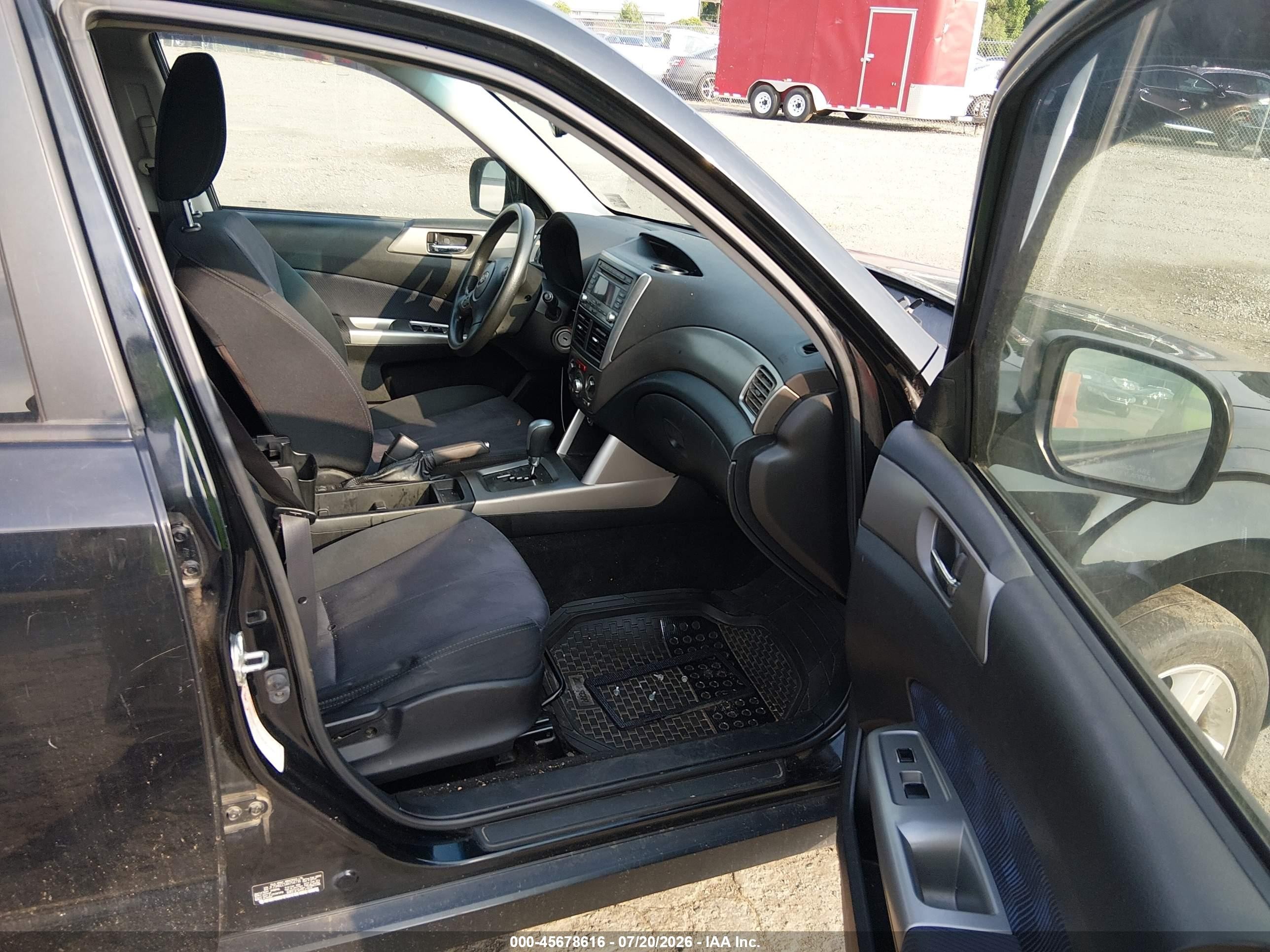 2010 Subaru Forester 2.5x Premium Black vin: JF2SH6CC5AH754736