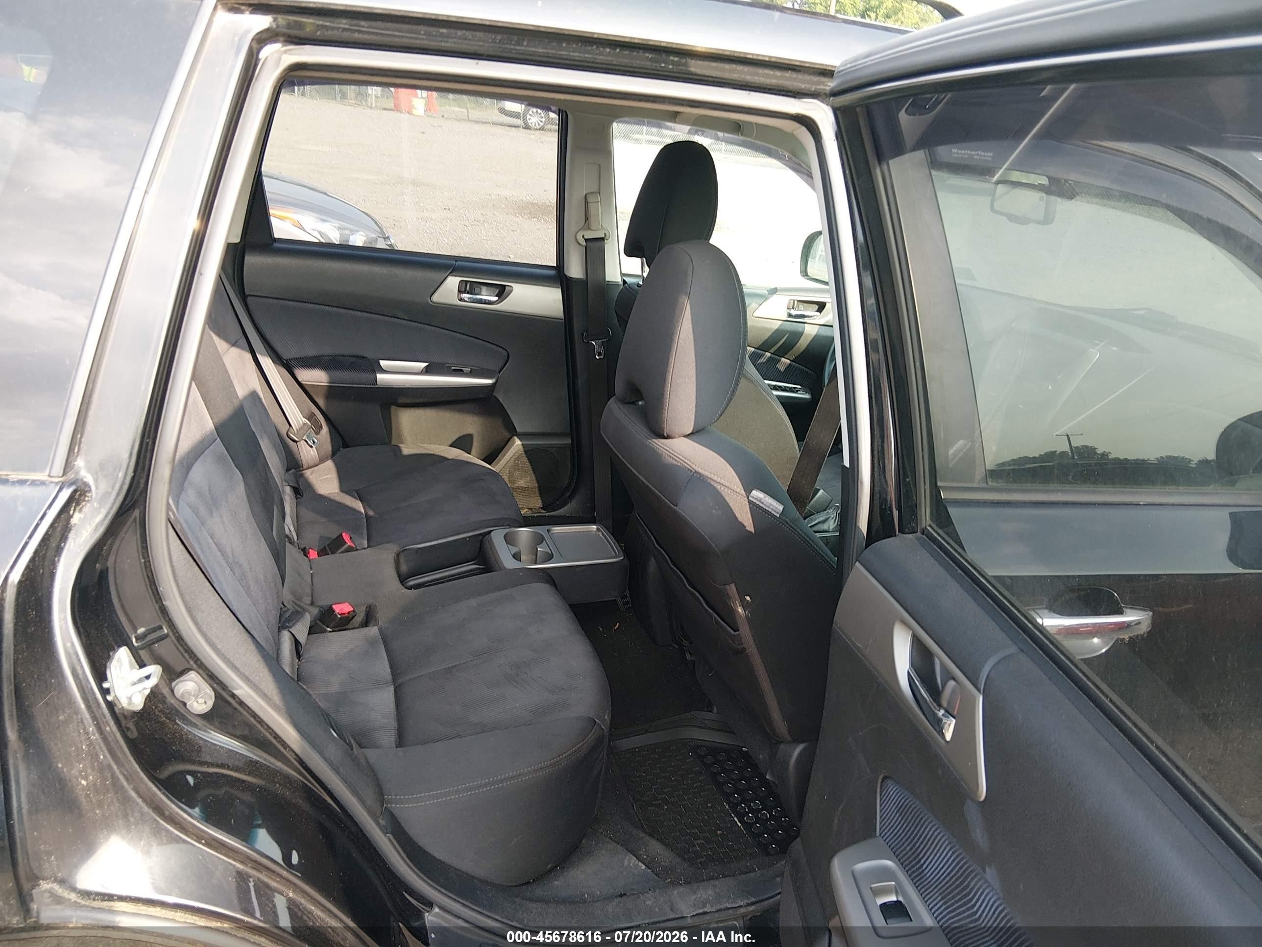 2010 Subaru Forester 2.5x Premium Black vin: JF2SH6CC5AH754736