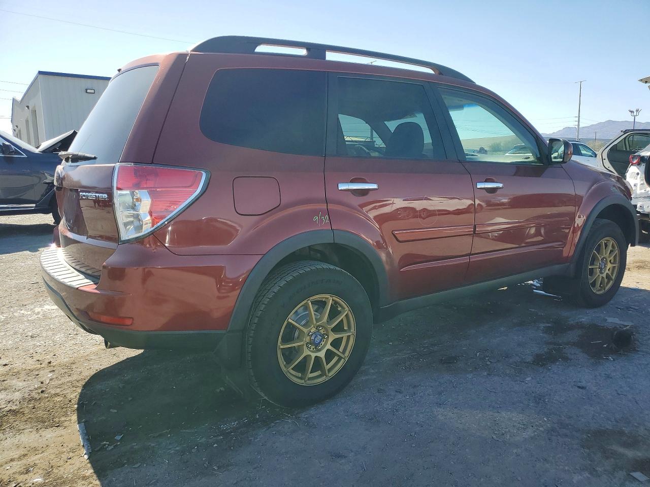 2010 Subaru Forester 2.5x Premium Burgundy vin: JF2SH6CC5AH761492