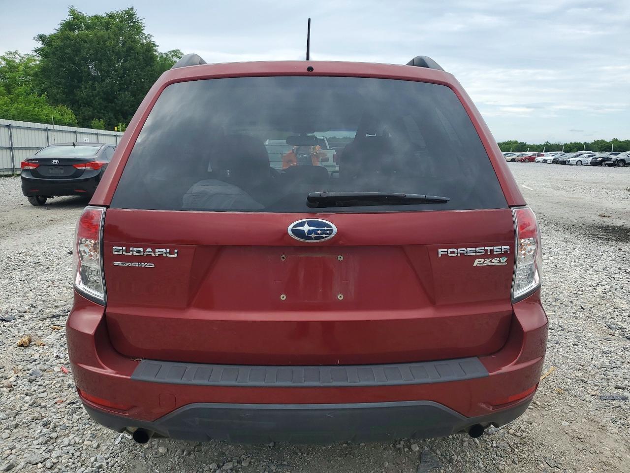 2010 Subaru Forester 2.5x Premium Burgundy vin: JF2SH6CC5AH766269