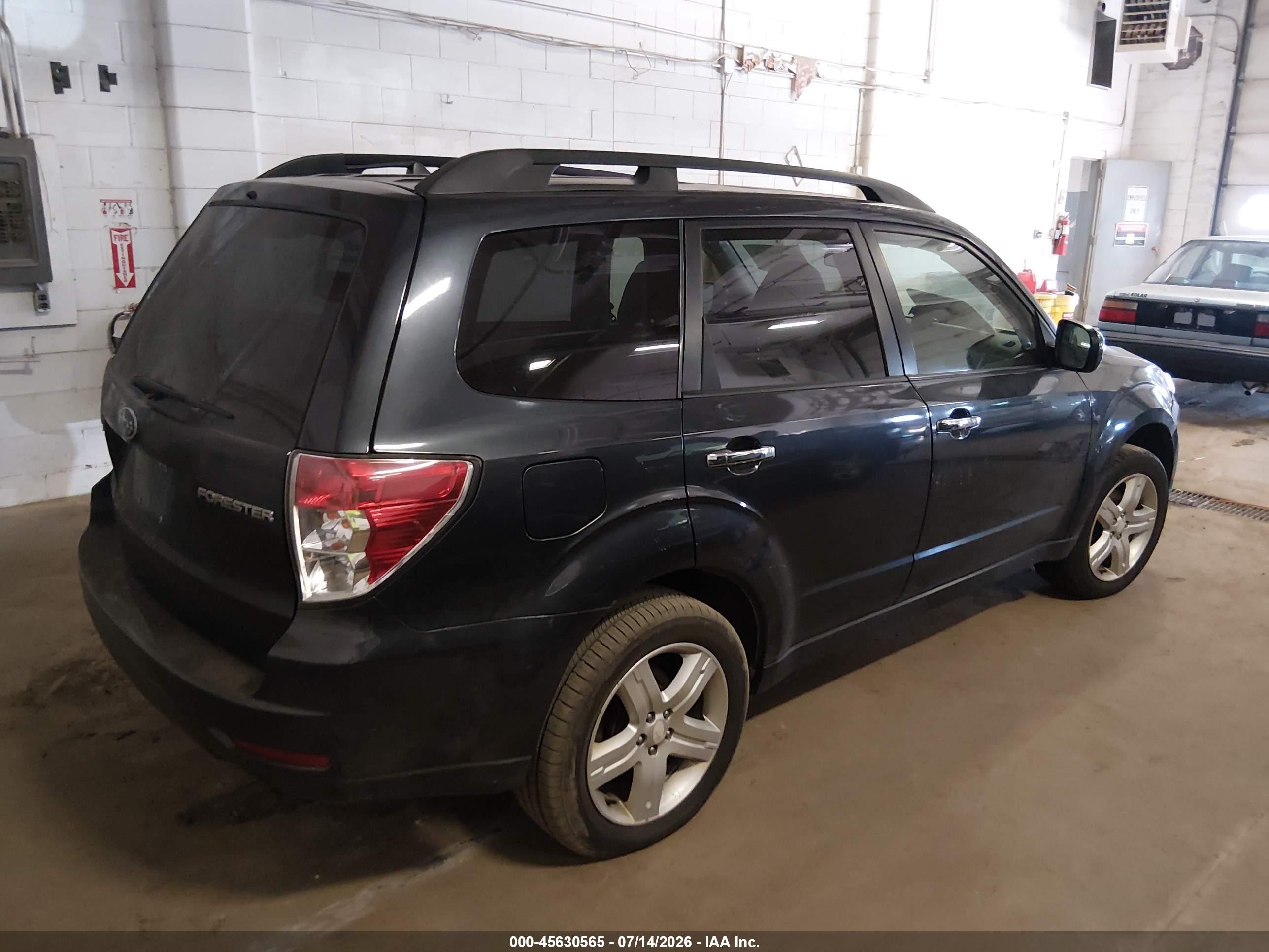 2010 Subaru Forester 2.5x Premium Black vin: JF2SH6CC5AH769608