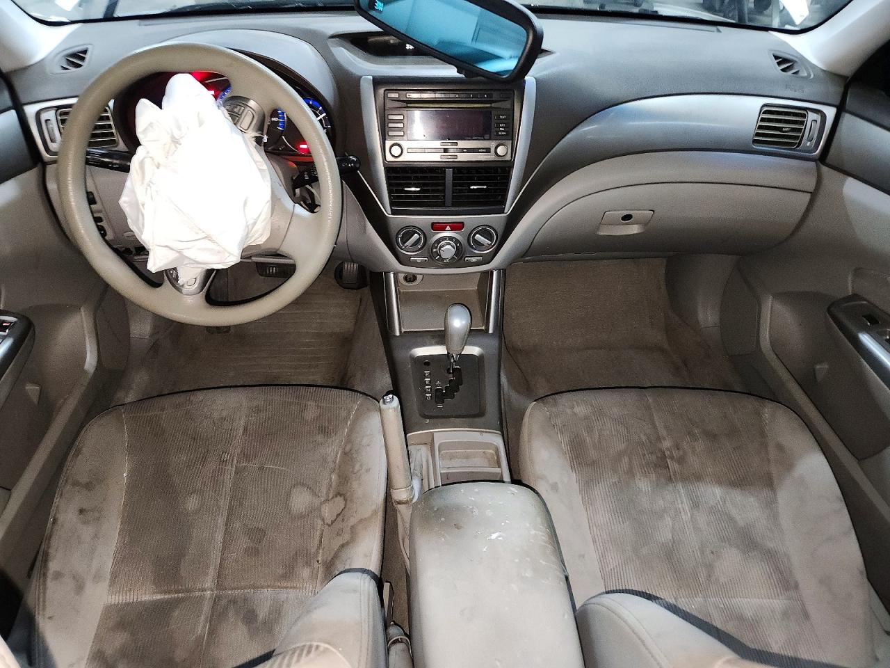 2010 Subaru Forester 2.5x Premium White vin: JF2SH6CC5AH770578