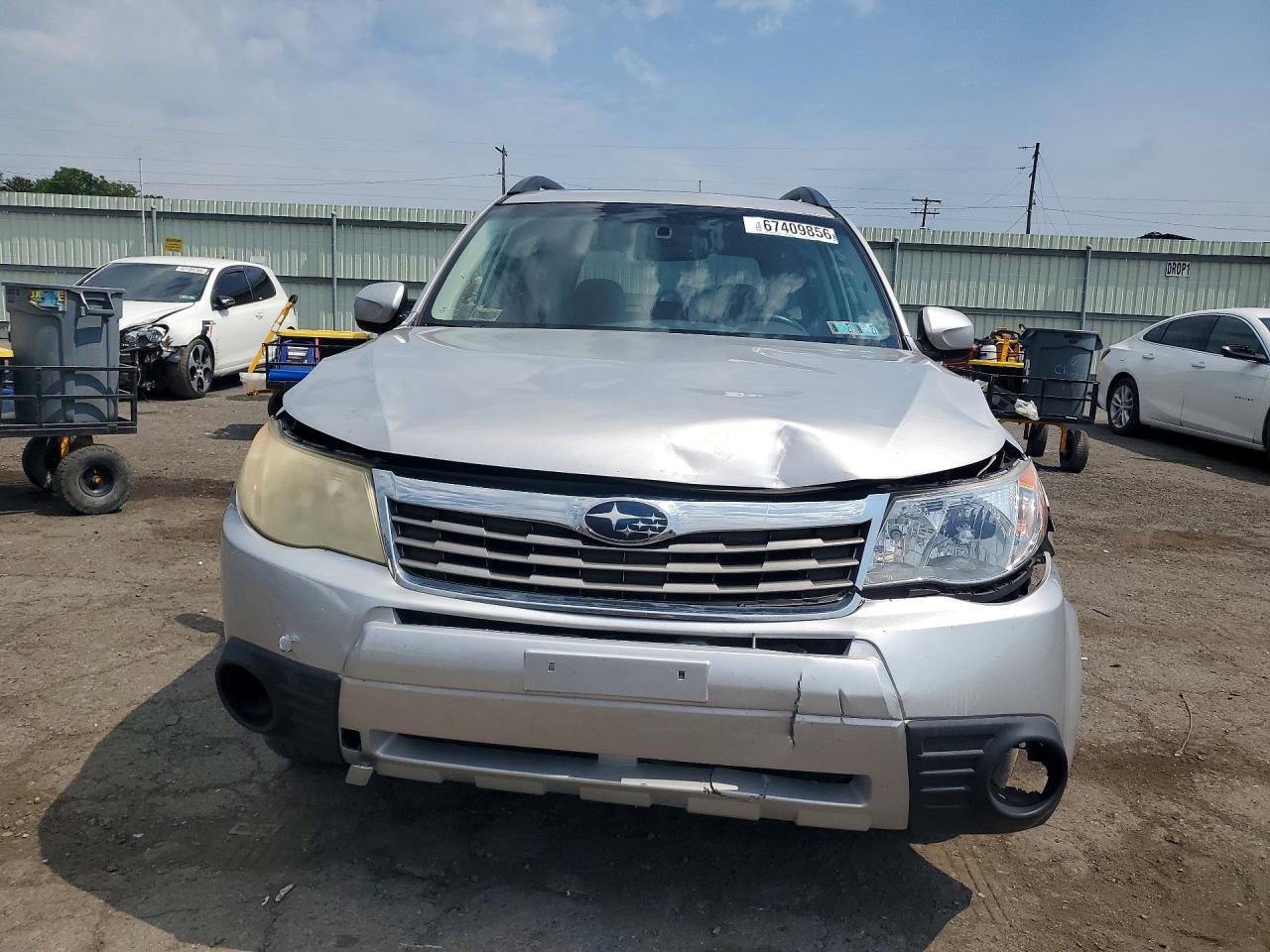 2010 Subaru Forester 2.5x Premium Silver vin: JF2SH6CC5AH778633