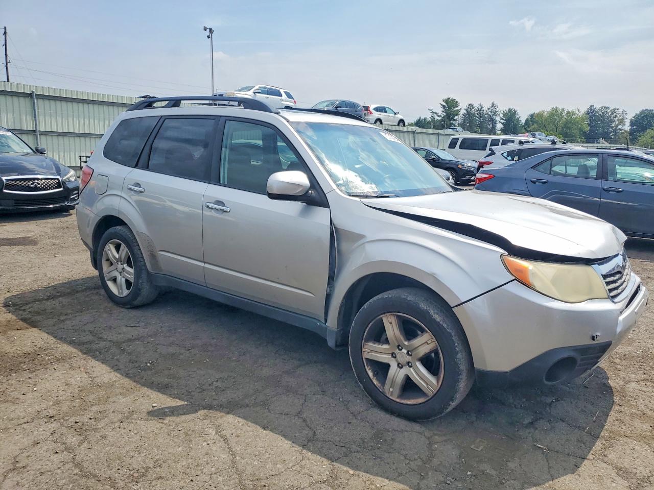 2010 Subaru Forester 2.5x Premium Silver vin: JF2SH6CC5AH778633
