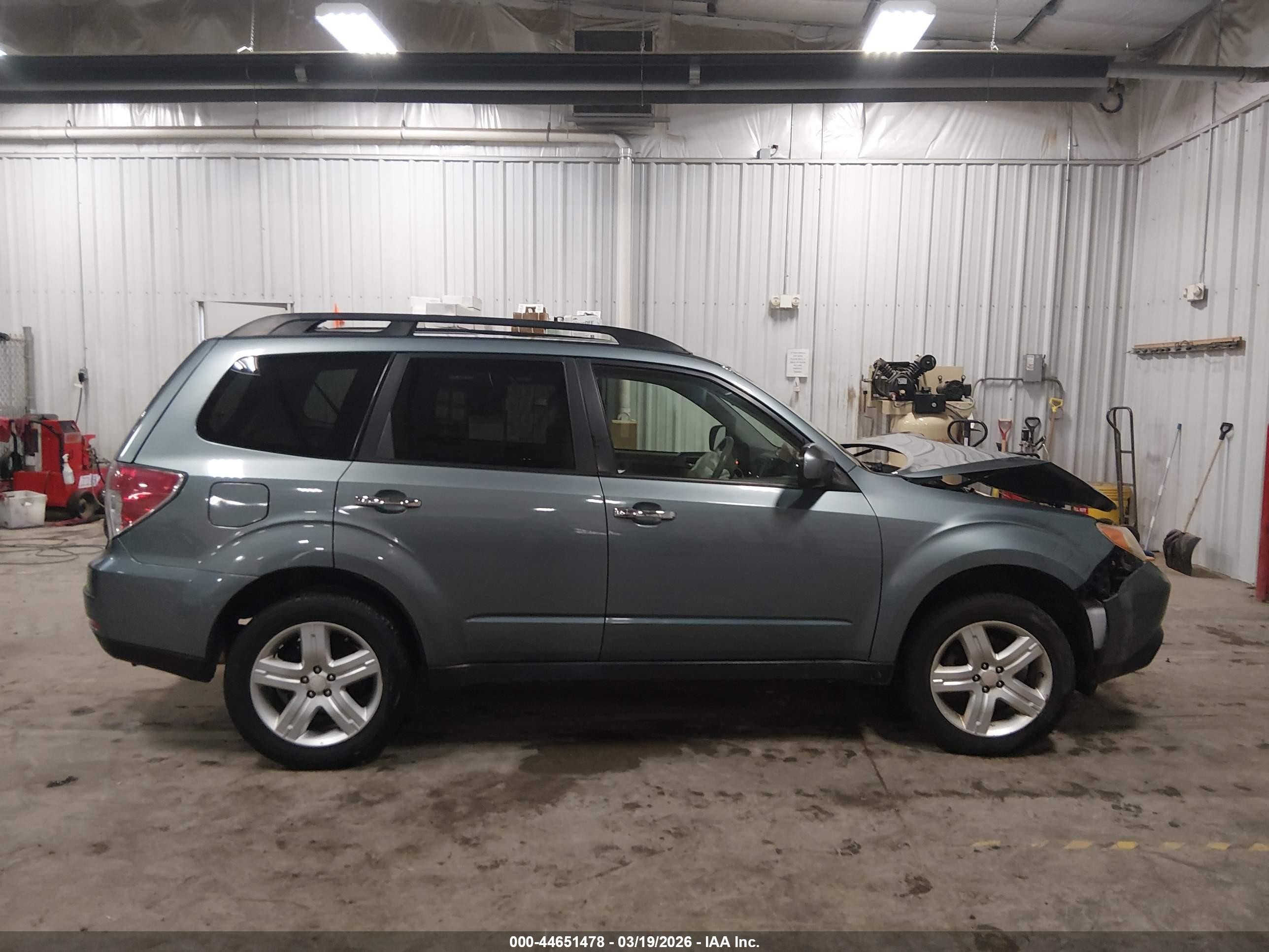 2010 Subaru Forester 2.5x Premium Зеленый vin: JF2SH6CC5AH792418