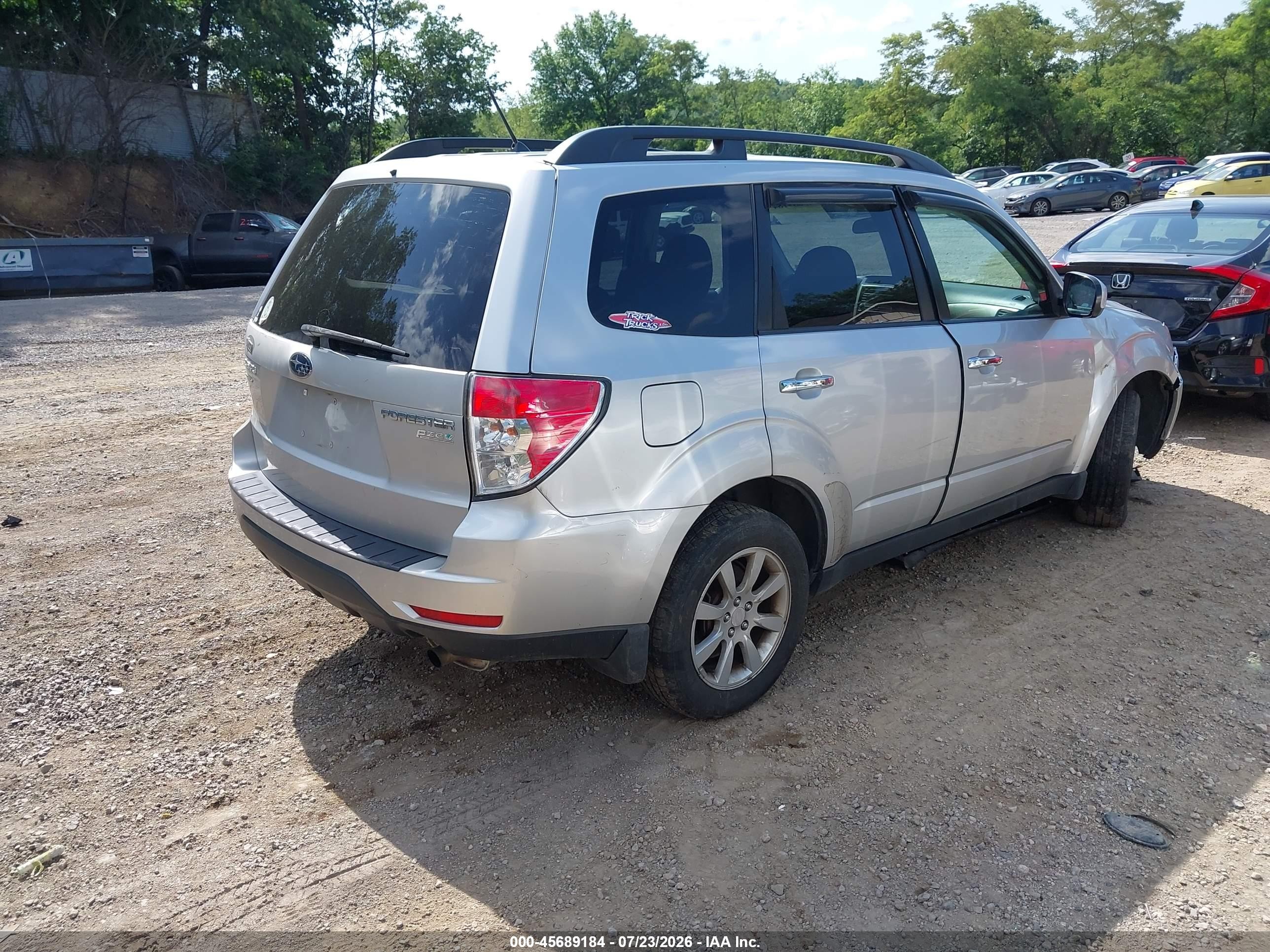 2010 Subaru Forester 2.5x Premium Silver vin: JF2SH6CC5AH902304