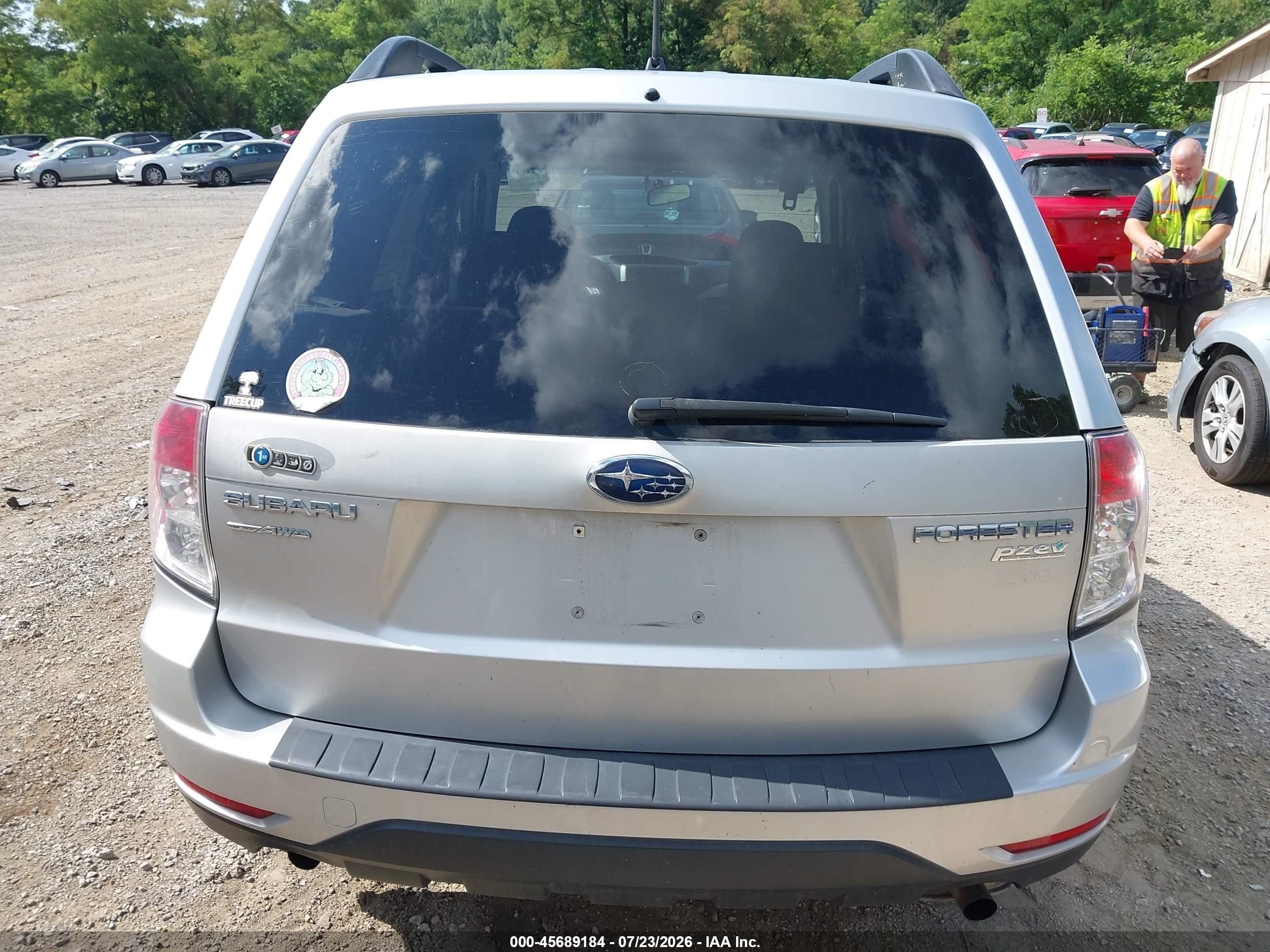 2010 Subaru Forester 2.5x Premium Silver vin: JF2SH6CC5AH902304