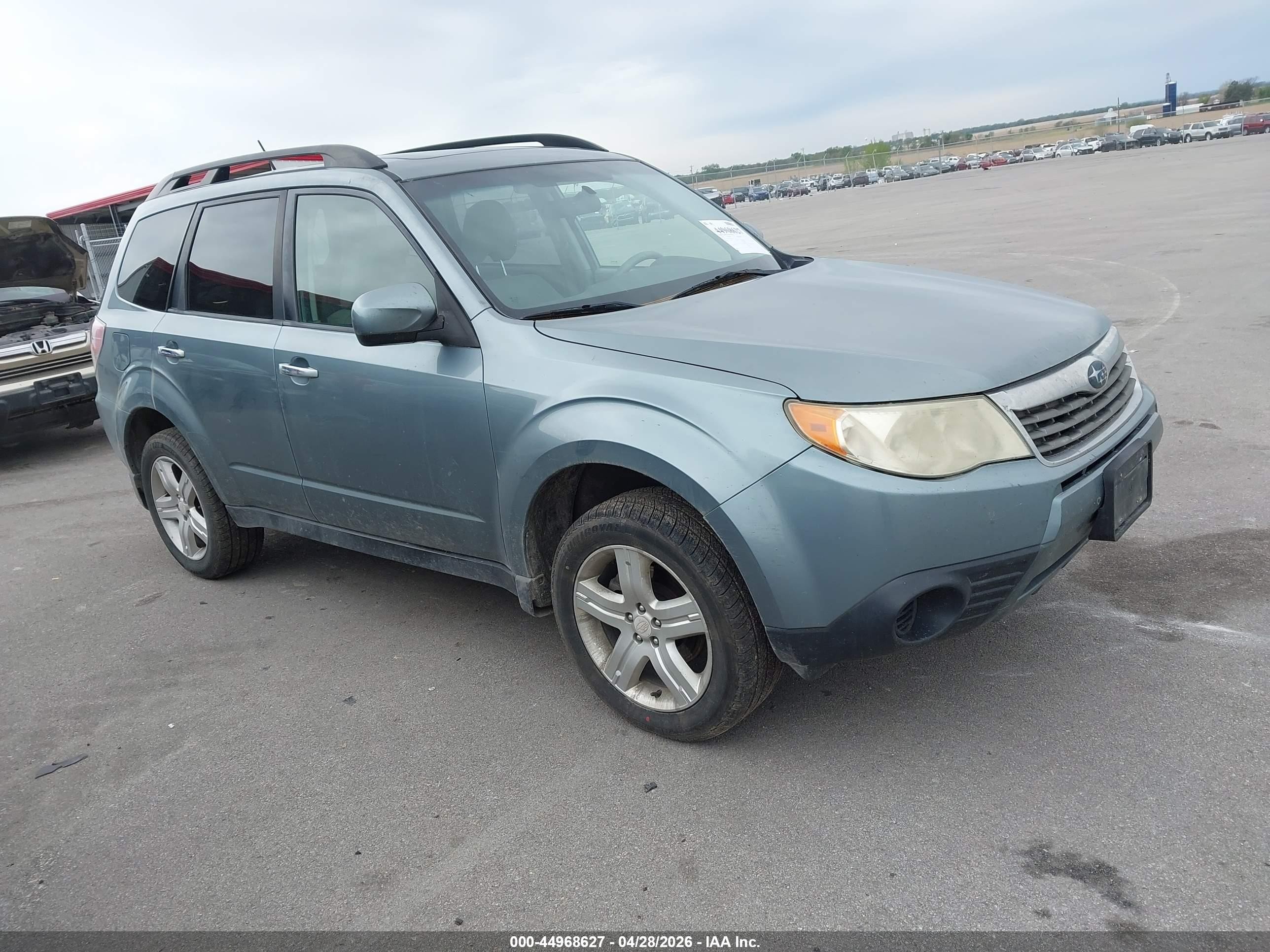2010 Subaru Forester 2.5x Premium Blue vin: JF2SH6CC6AH749349