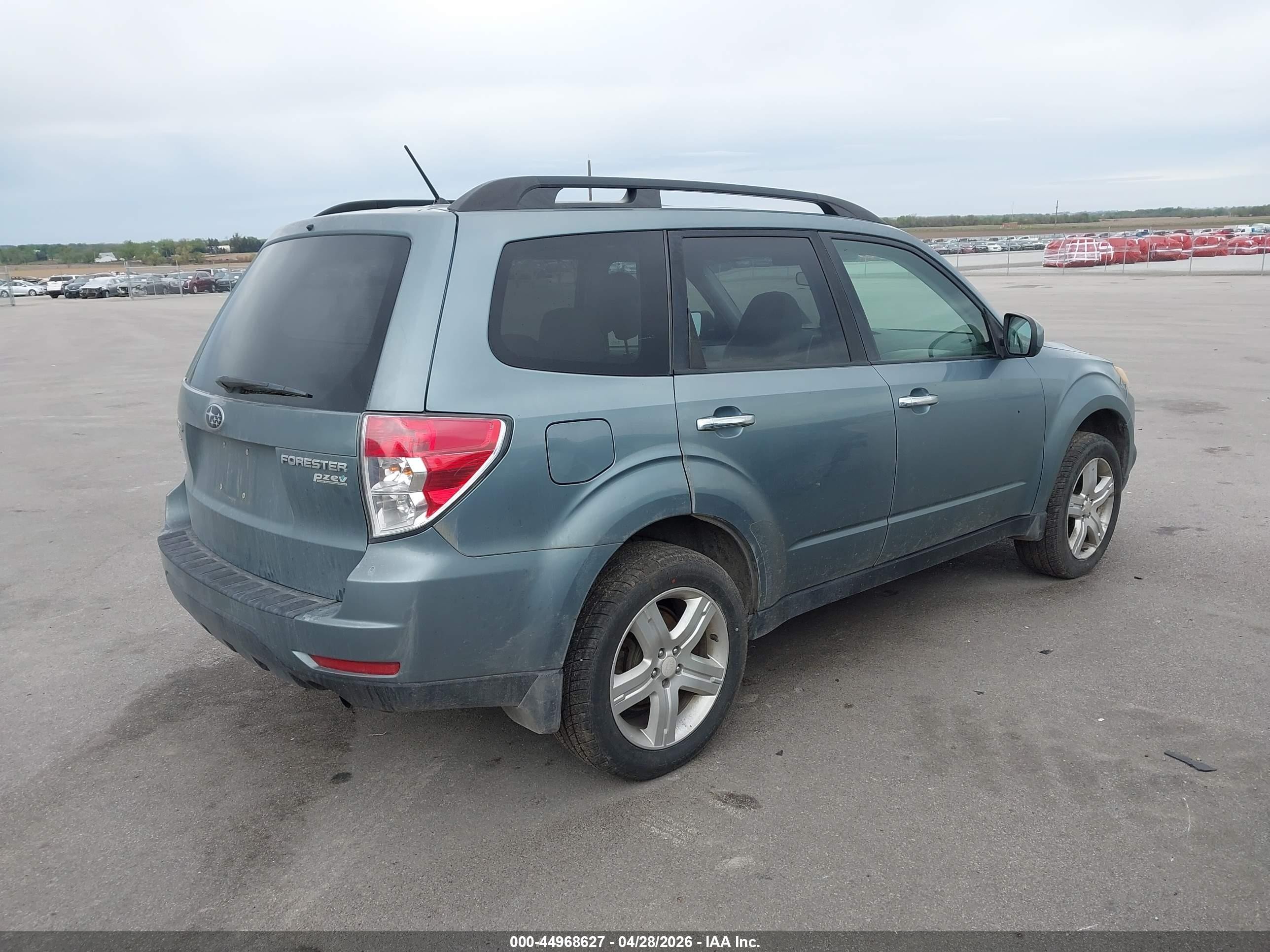 2010 Subaru Forester 2.5x Premium Blue vin: JF2SH6CC6AH749349
