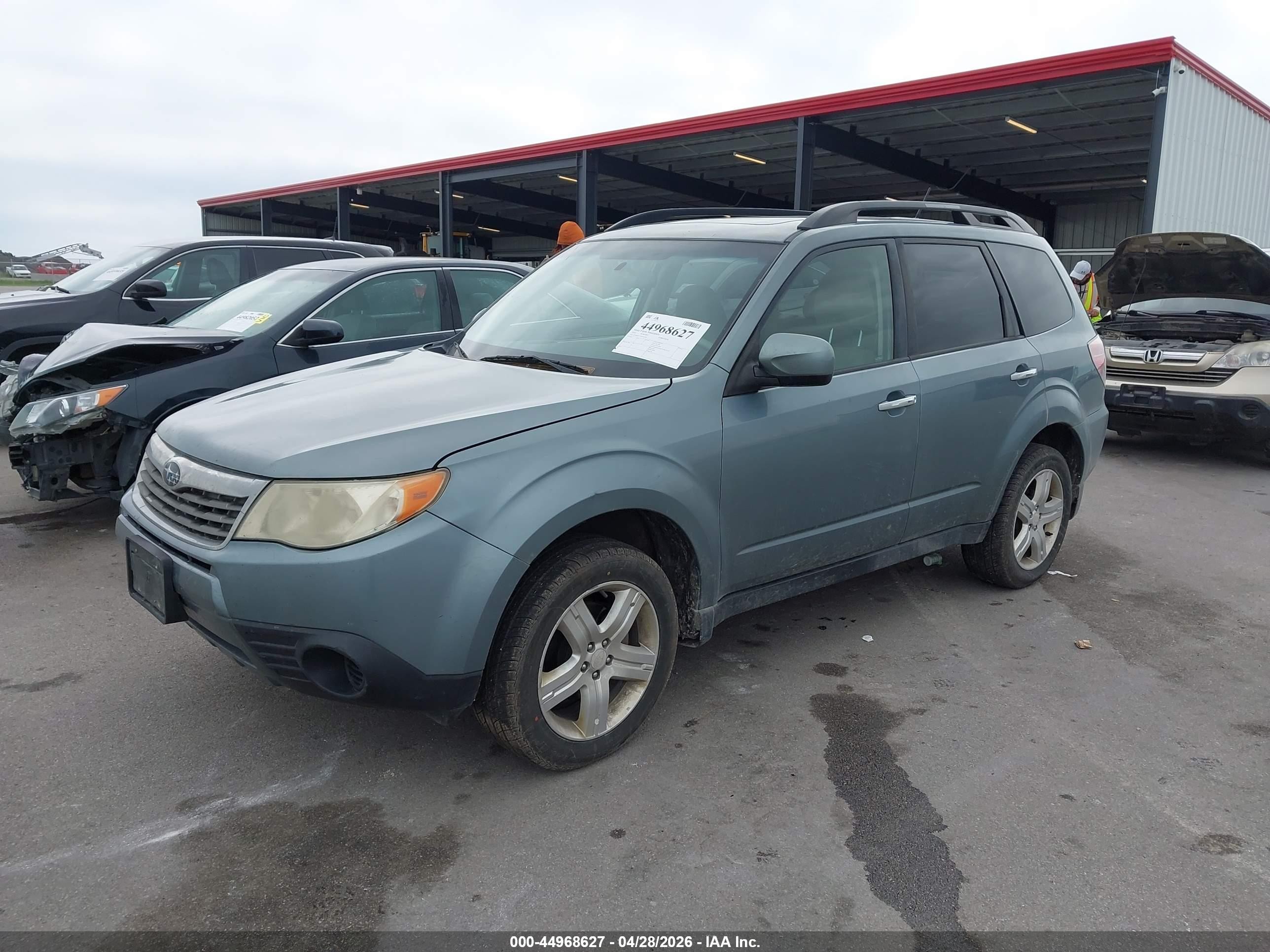 2010 Subaru Forester 2.5x Premium Blue vin: JF2SH6CC6AH749349