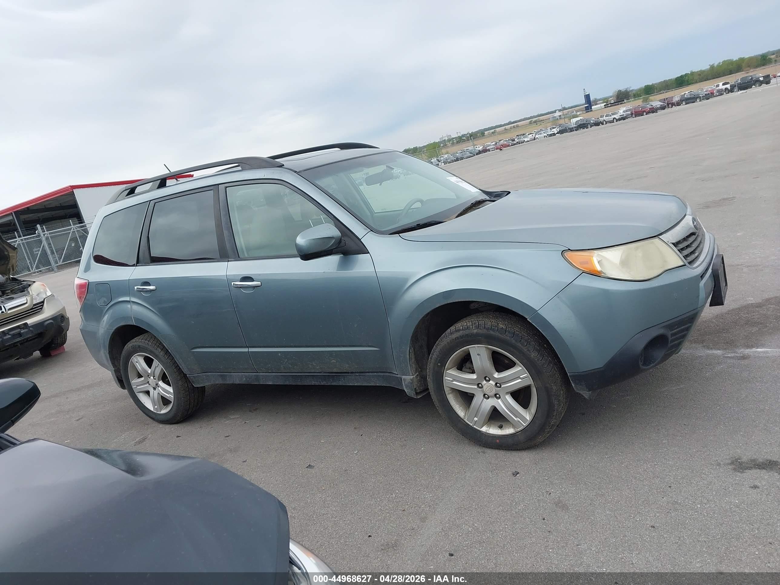 2010 Subaru Forester 2.5x Premium Blue vin: JF2SH6CC6AH749349