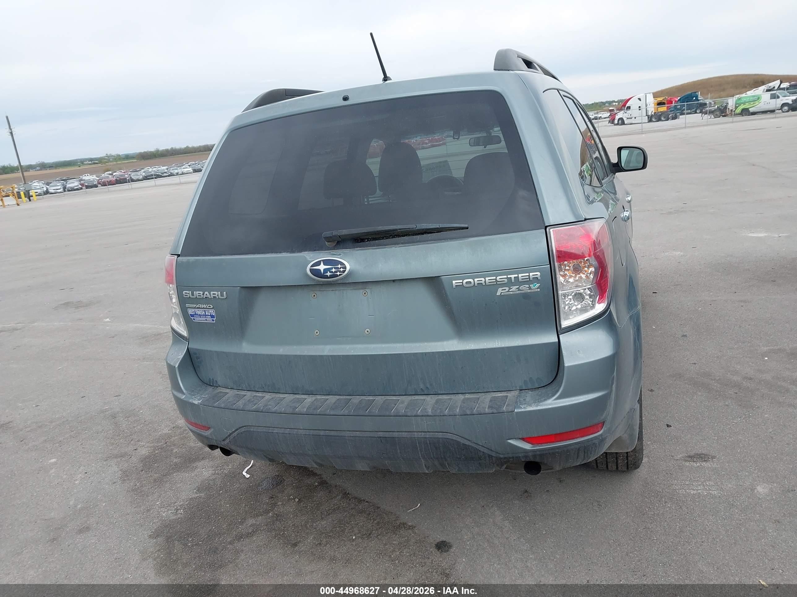 2010 Subaru Forester 2.5x Premium Blue vin: JF2SH6CC6AH749349