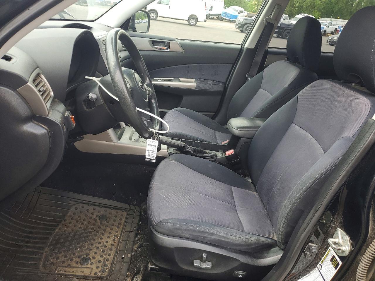 2010 Subaru Forester 2.5x Premium Black vin: JF2SH6CC6AH776633