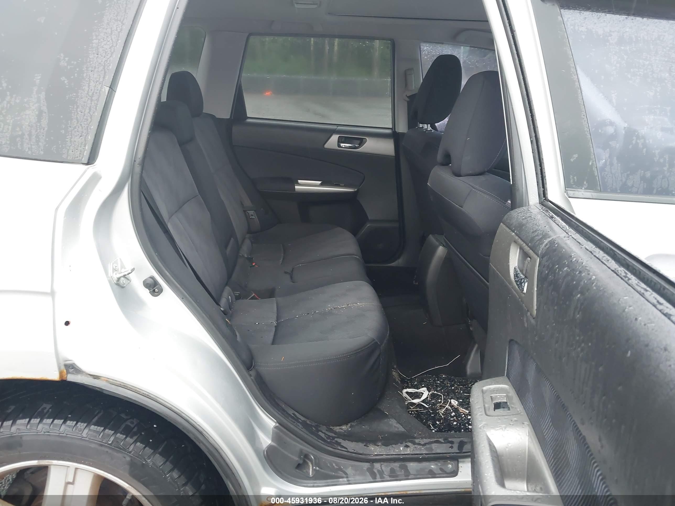 2010 Subaru Forester 2.5x Premium Silver vin: JF2SH6CC6AH783193
