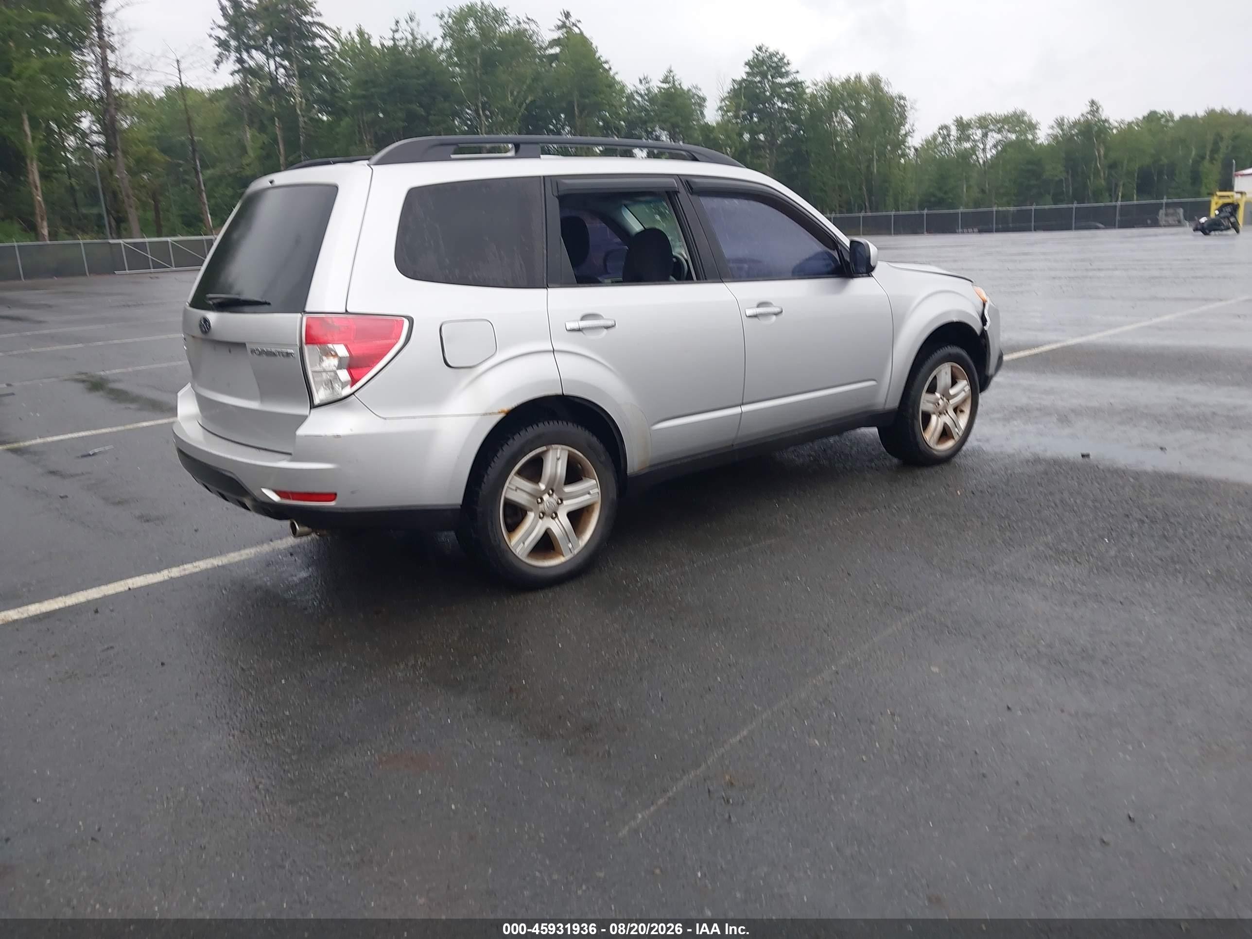 2010 Subaru Forester 2.5x Premium Silver vin: JF2SH6CC6AH783193