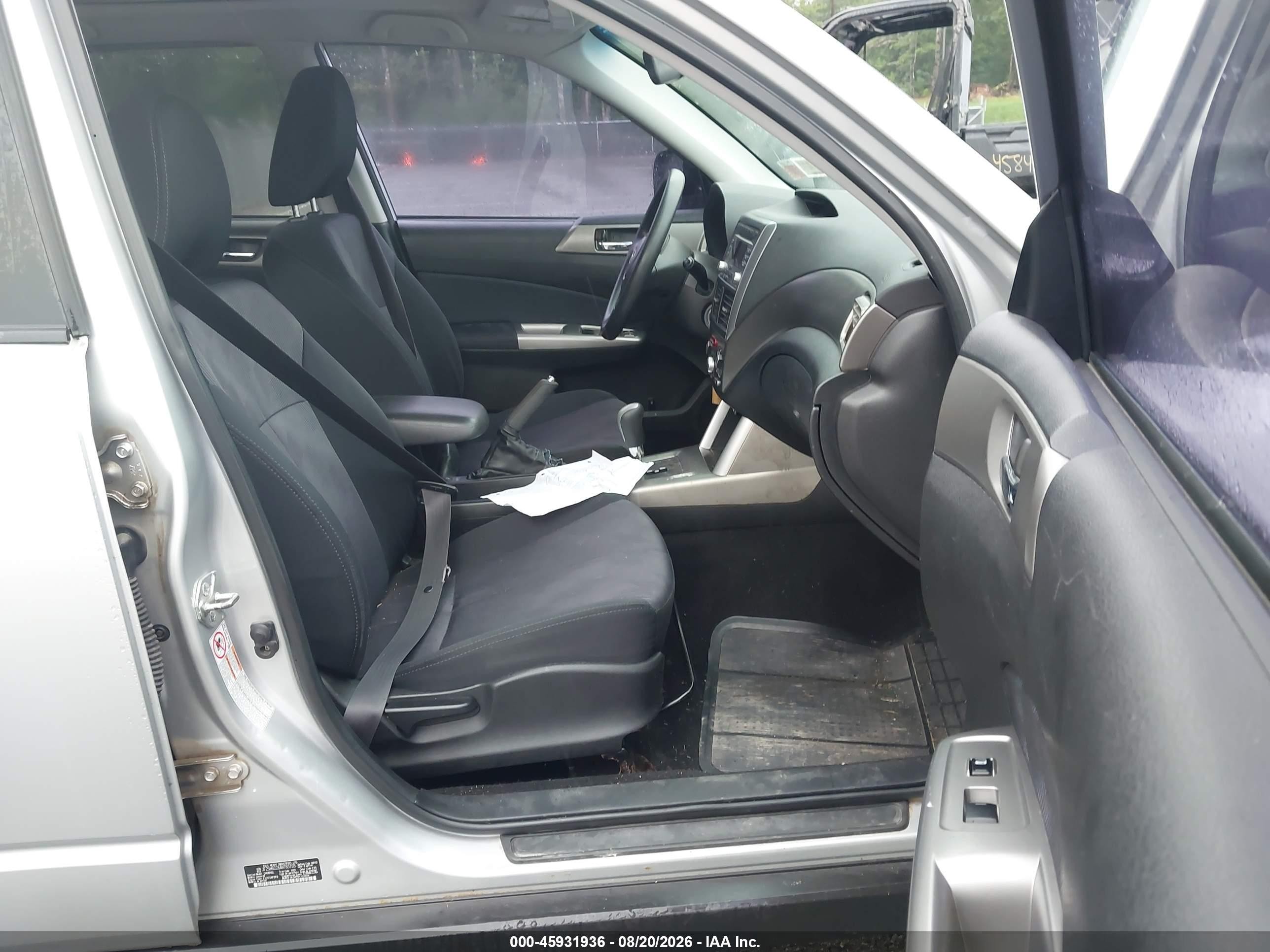 2010 Subaru Forester 2.5x Premium Silver vin: JF2SH6CC6AH783193