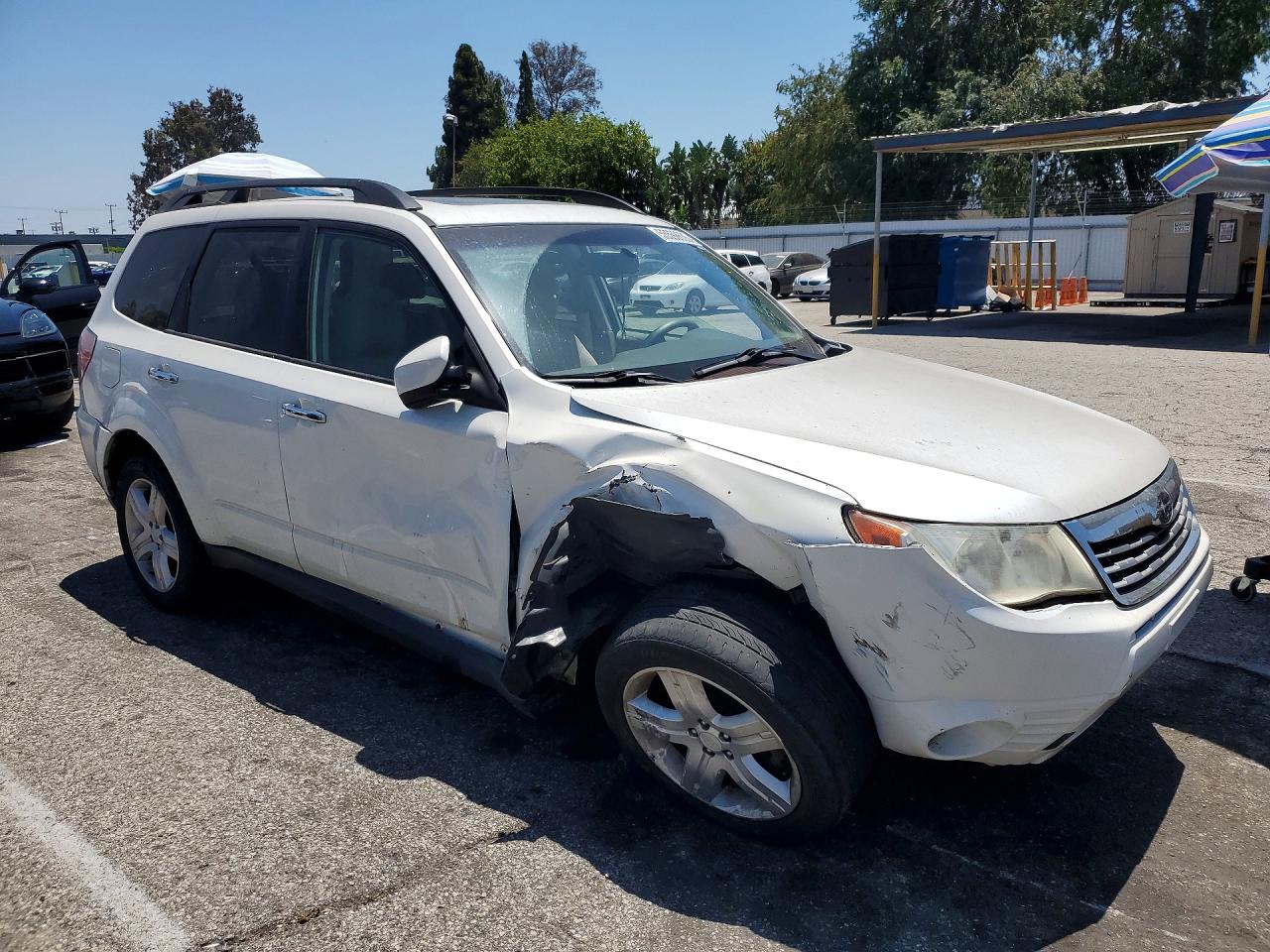 2010 Subaru Forester 2.5x Premium White vin: JF2SH6CC6AH799491