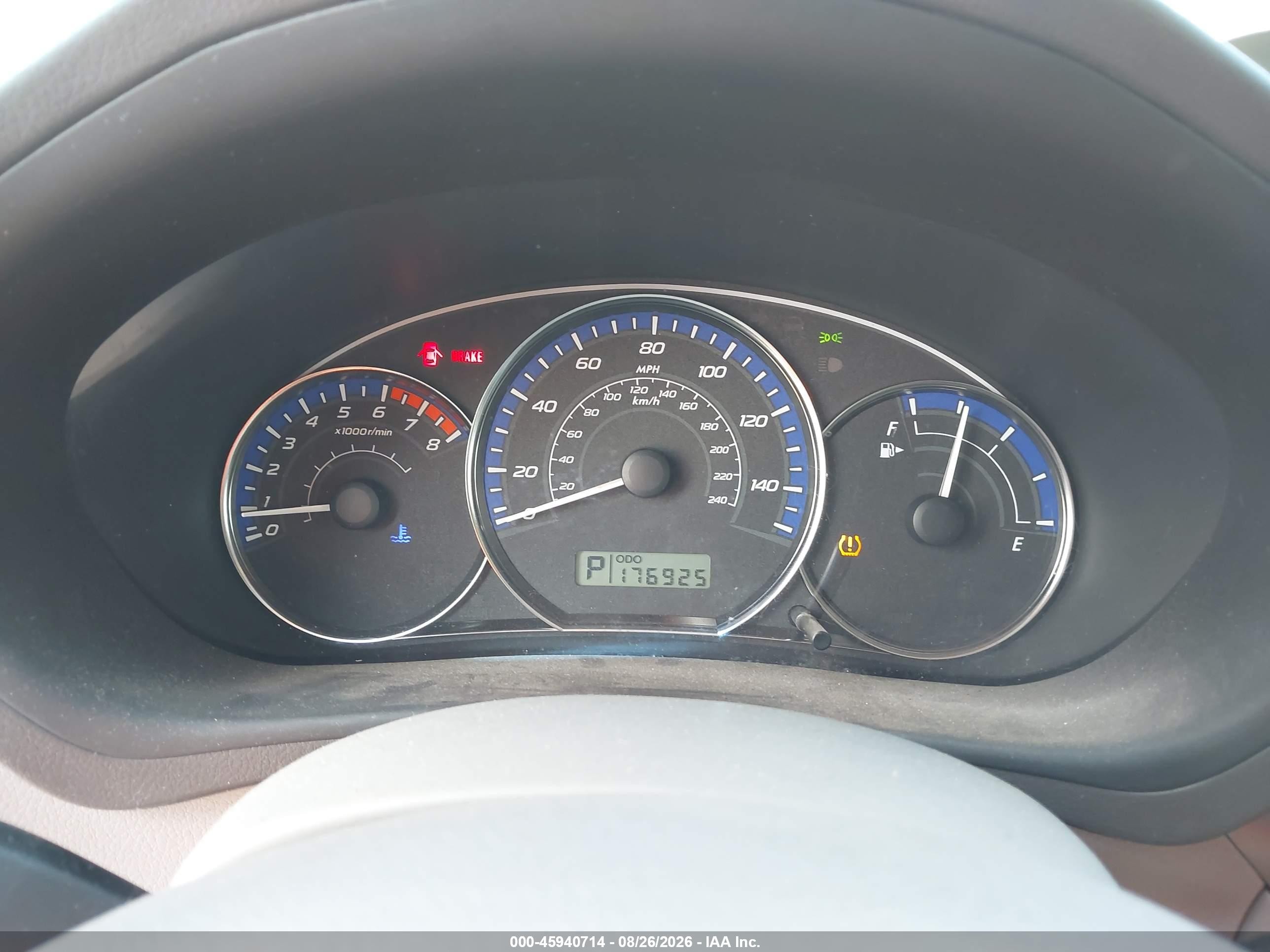 2010 Subaru Forester 2.5x Premium White vin: JF2SH6CC6AH903168