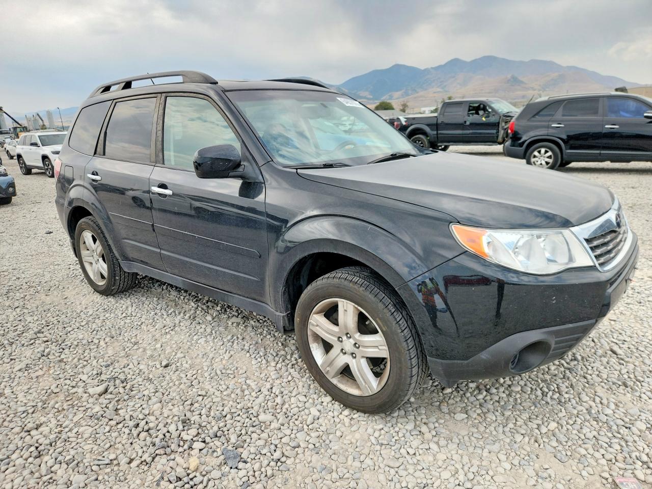 2010 Subaru Forester 2.5x Premium Black vin: JF2SH6CC6AH908323