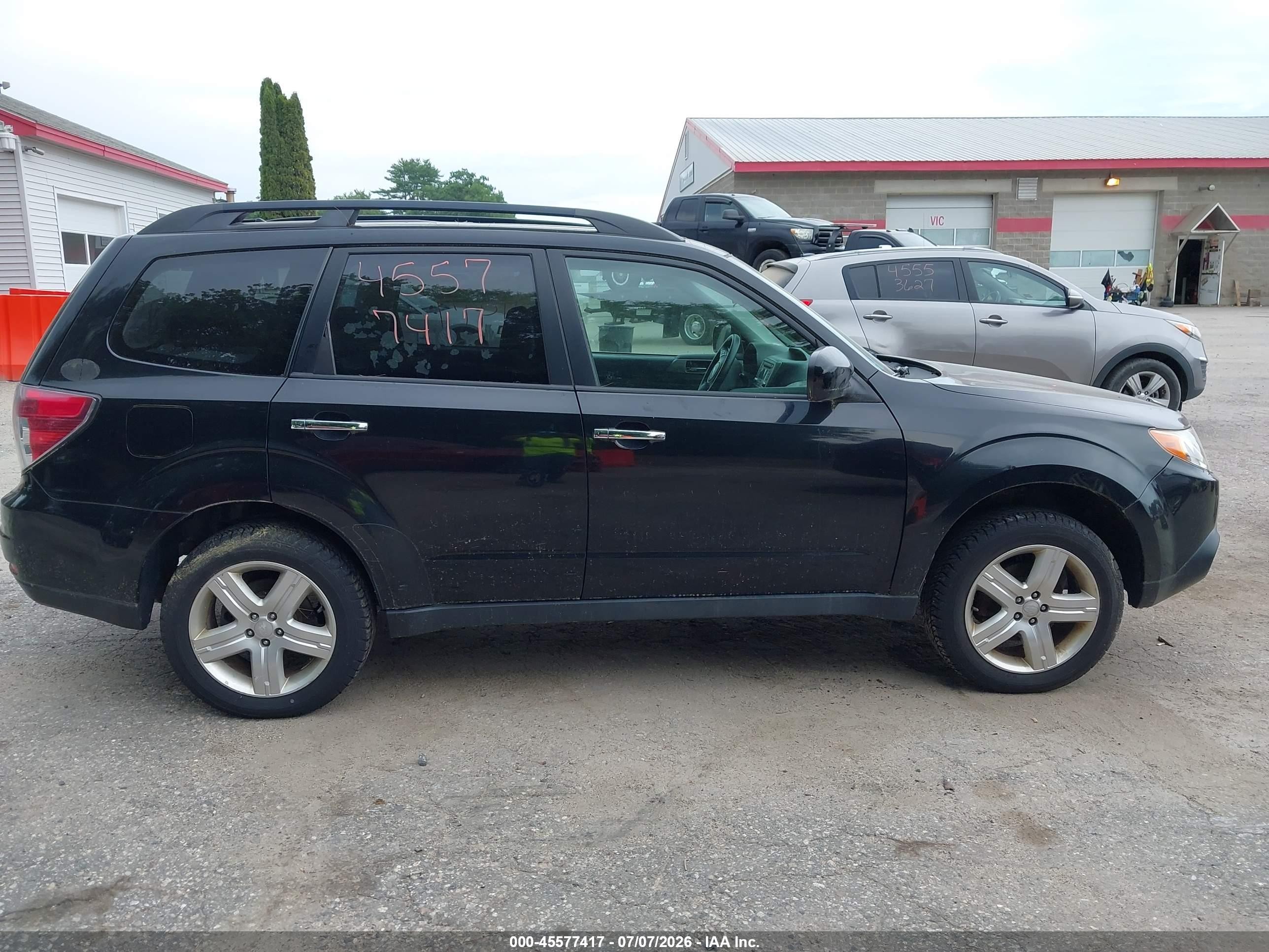 2010 Subaru Forester 2.5x Premium Black vin: JF2SH6CC7AG907655