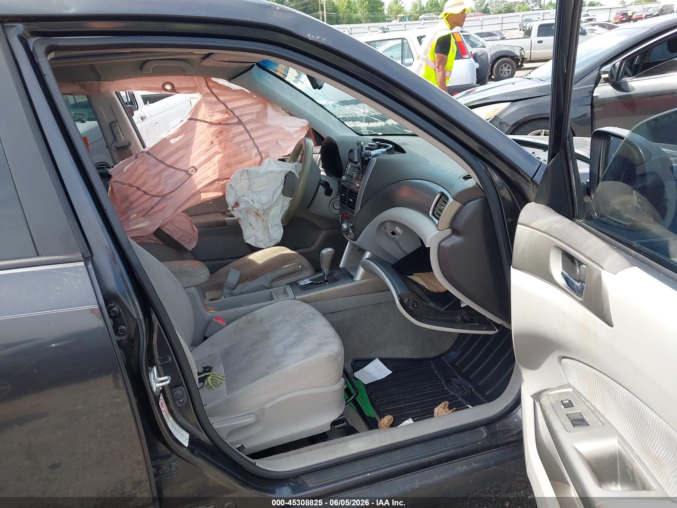 2010 Subaru Forester 2.5x Premium Black vin: JF2SH6CC7AH706980