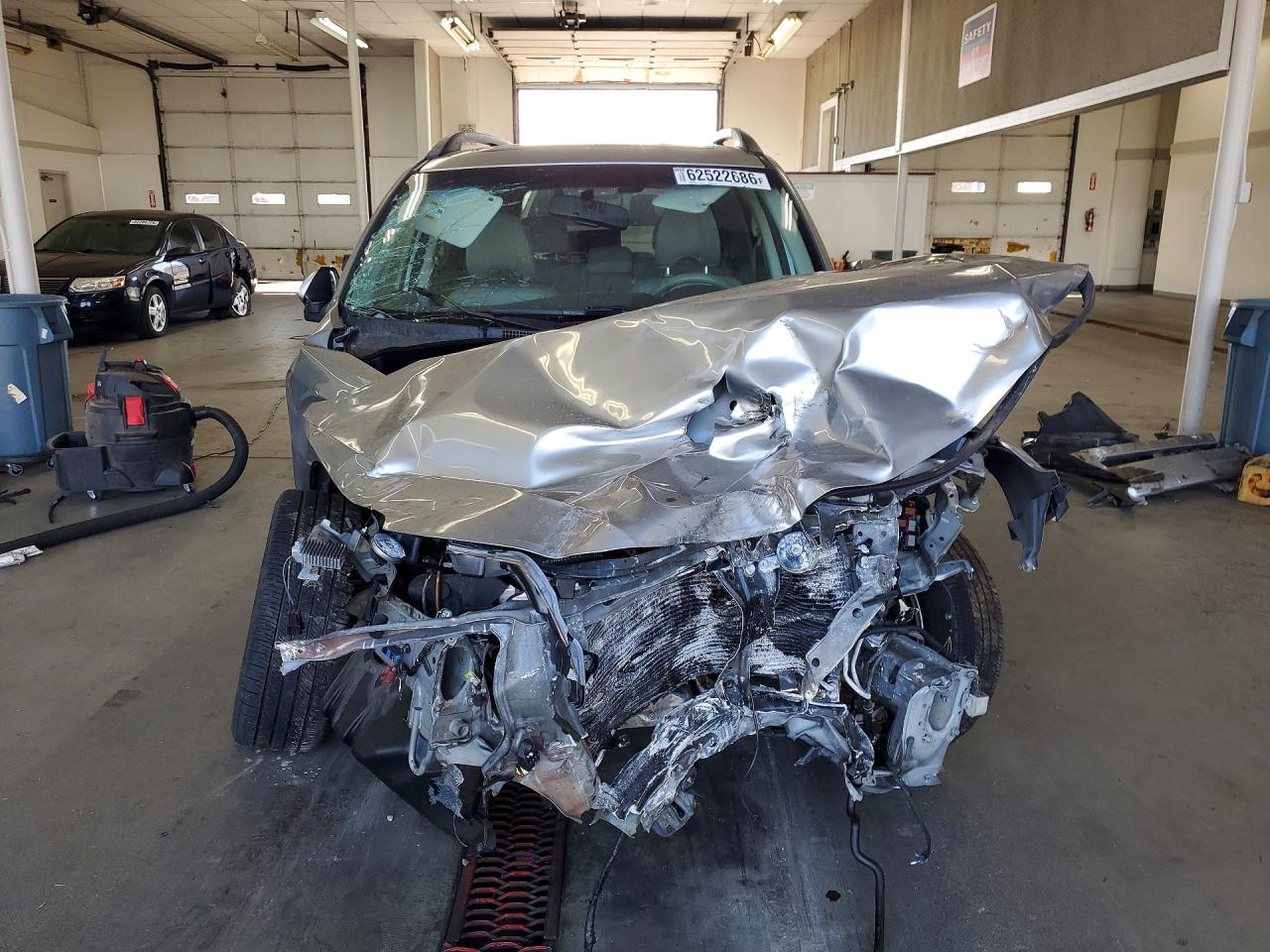 2010 Subaru Forester 2.5x Premium Silver vin: JF2SH6CC7AH709264