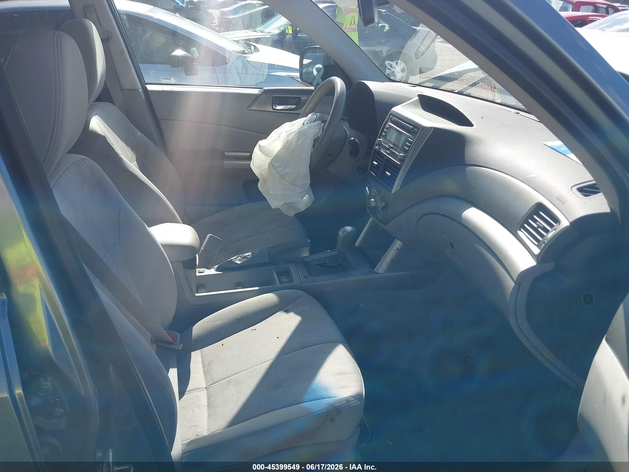 2010 Subaru Forester 2.5x Premium Green vin: JF2SH6CC7AH730860