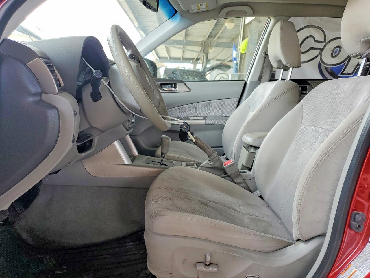 2010 Subaru Forester 2.5x Premium Burgundy vin: JF2SH6CC7AH786409