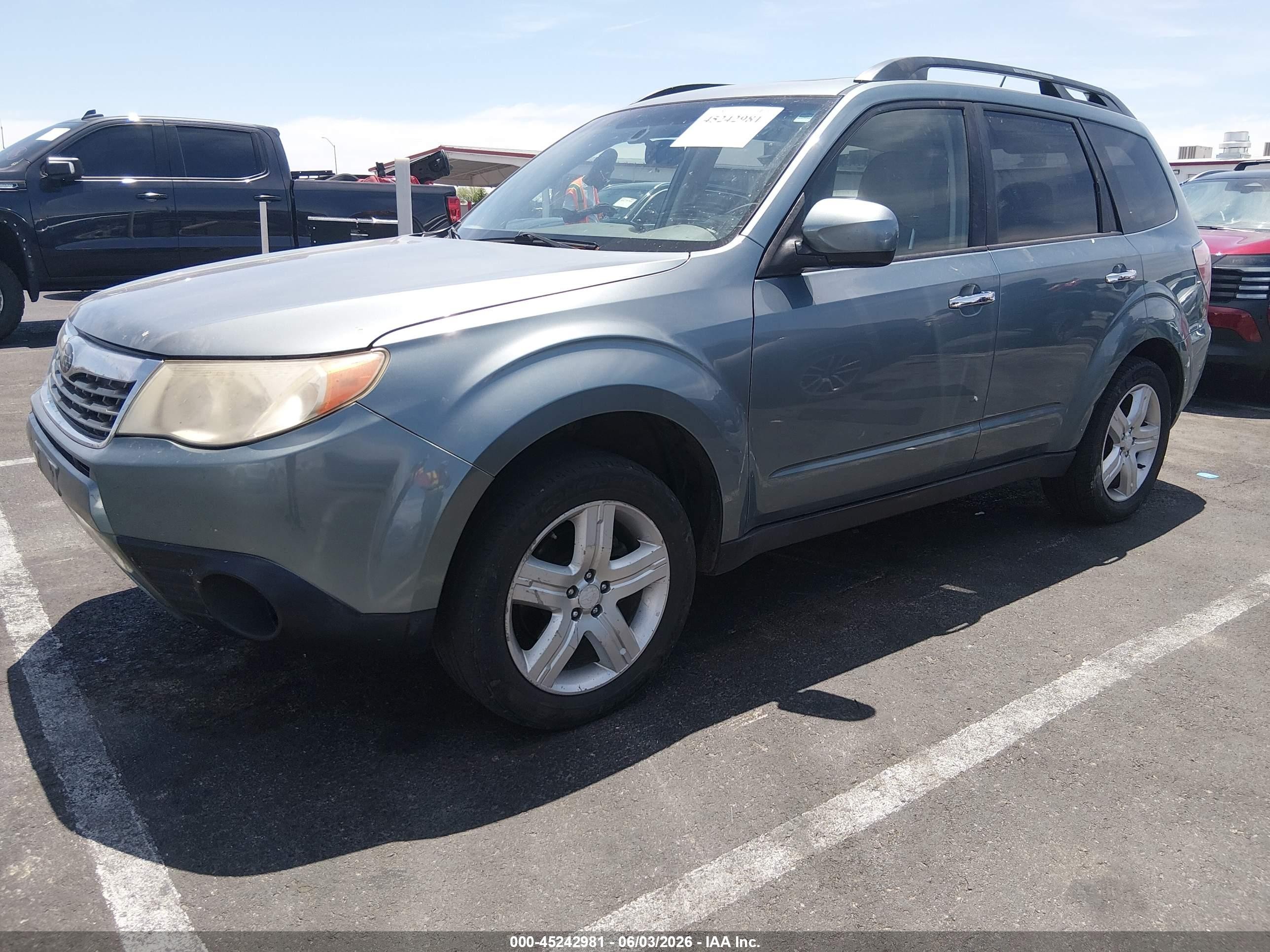 2010 Subaru Forester 2.5x Premium Turquoise vin: JF2SH6CC8AG762335