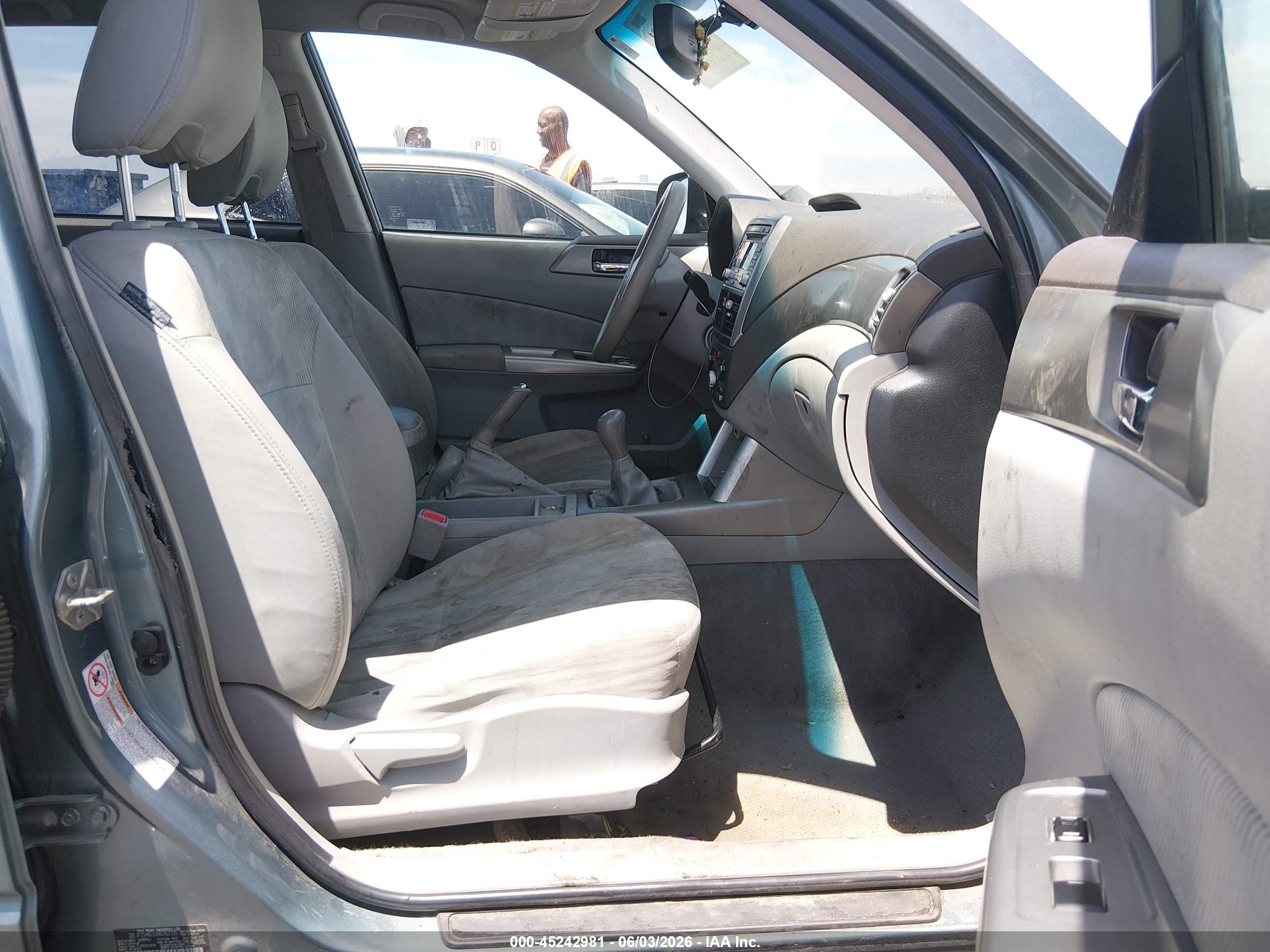 2010 Subaru Forester 2.5x Premium Turquoise vin: JF2SH6CC8AG762335