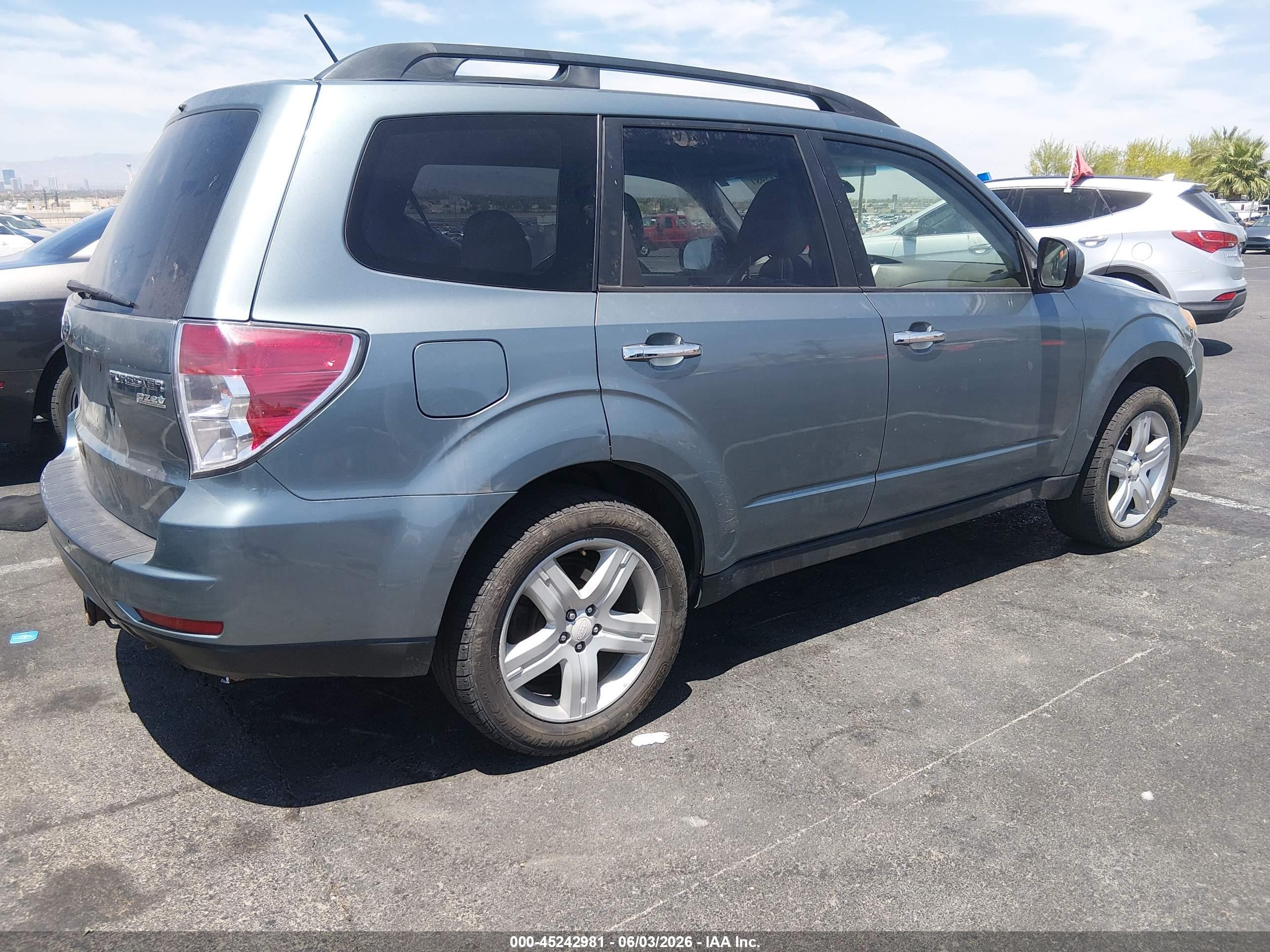 2010 Subaru Forester 2.5x Premium Turquoise vin: JF2SH6CC8AG762335
