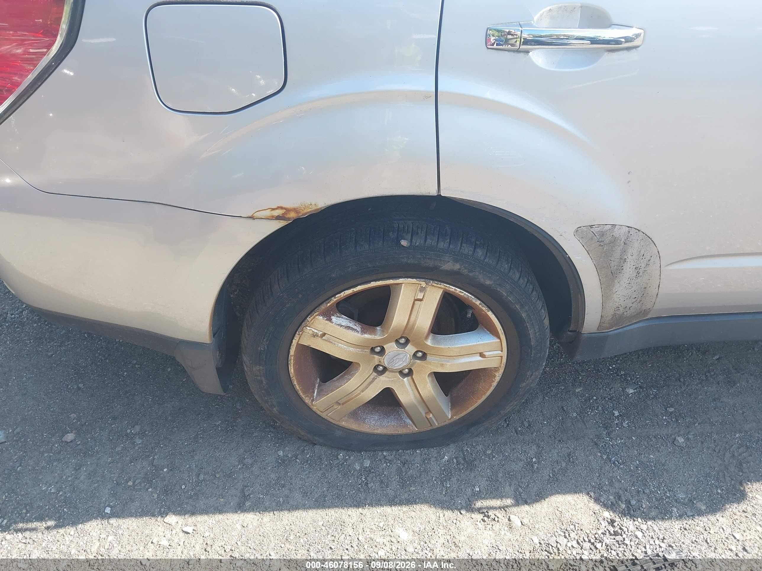 2010 Subaru Forester 2.5x Premium Серебряный vin: JF2SH6CC8AH716868